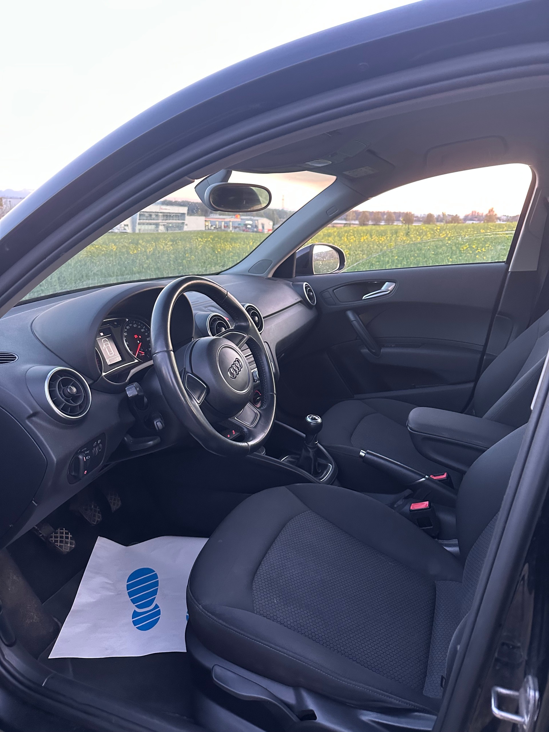 AUDI A1 Sportback 1.0 TFSI Sport-image-8