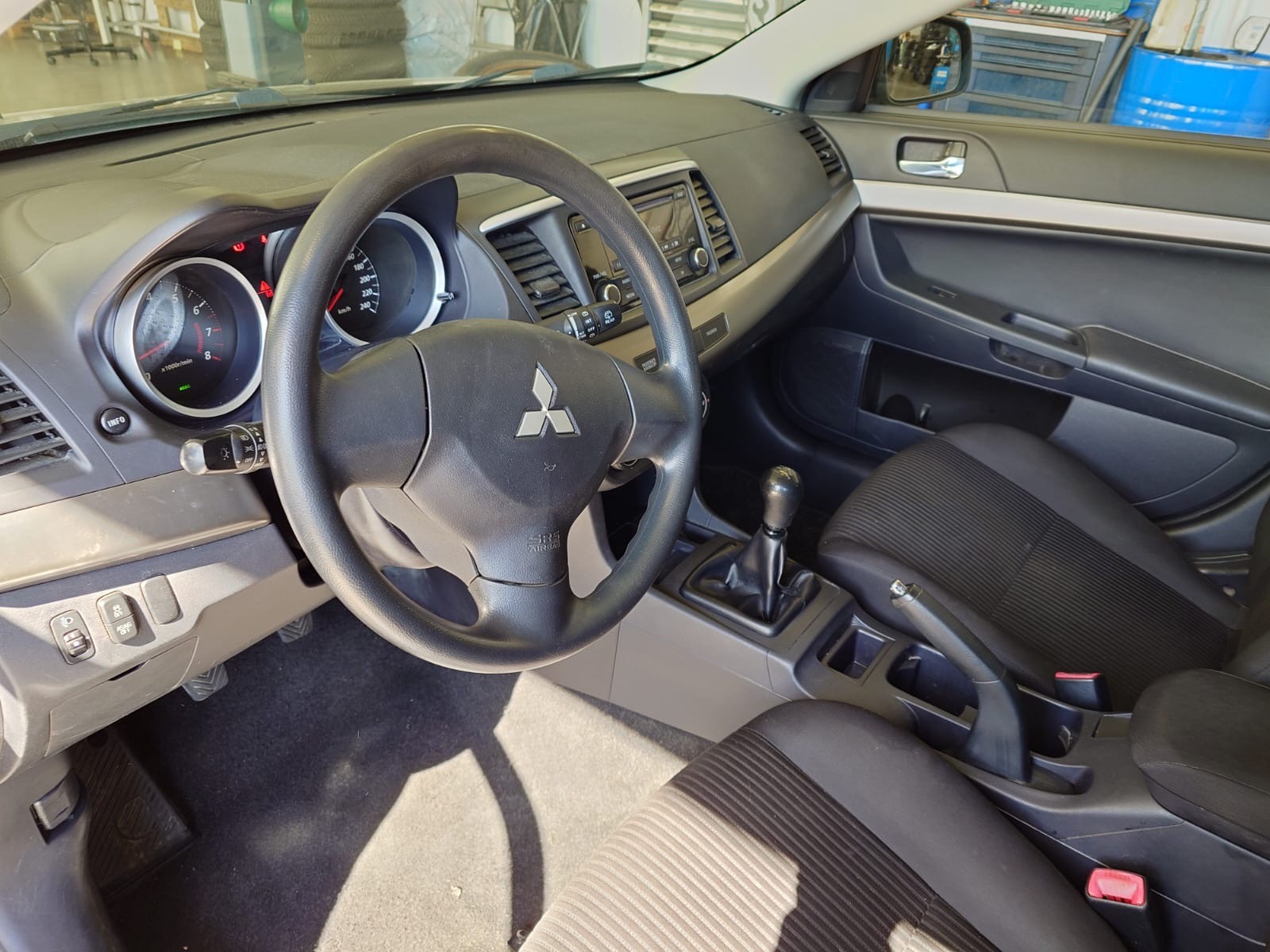 MITSUBISHI Lancer Sportback 1.6 Invite-image-7