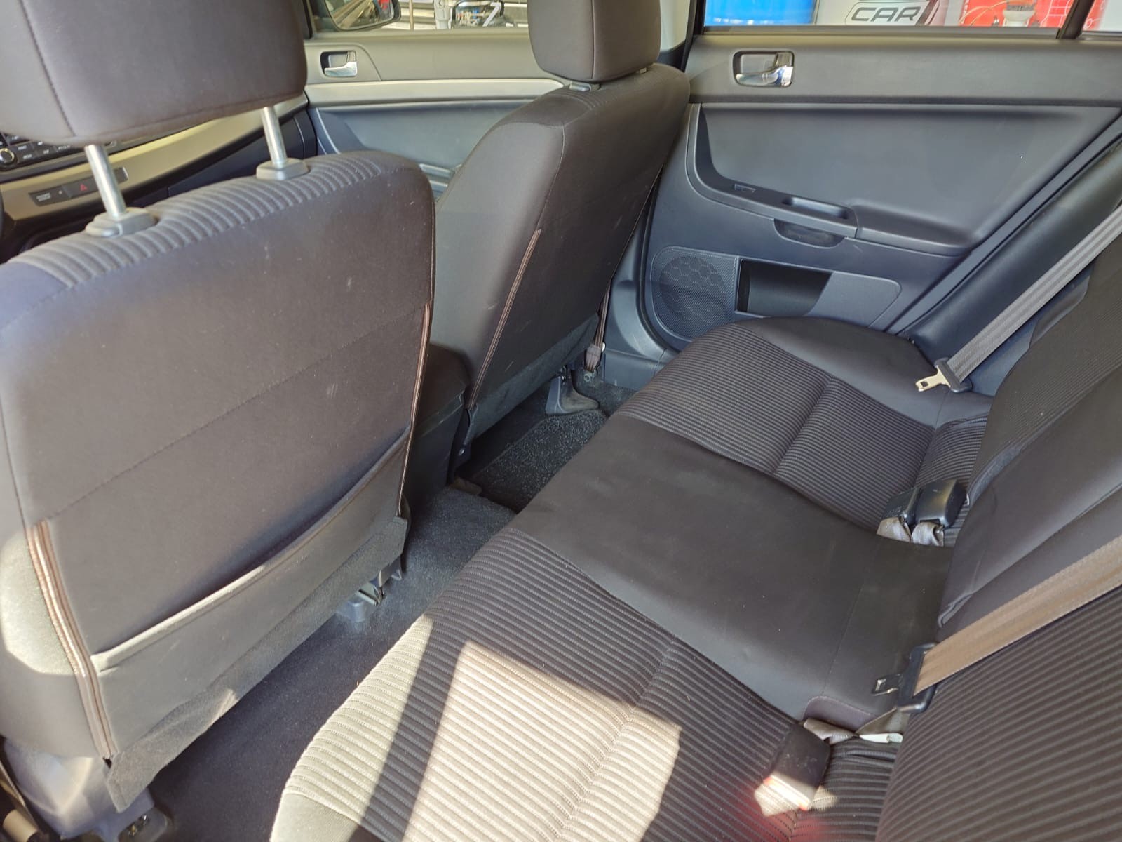 MITSUBISHI Lancer Sportback 1.6 Invite-image-6