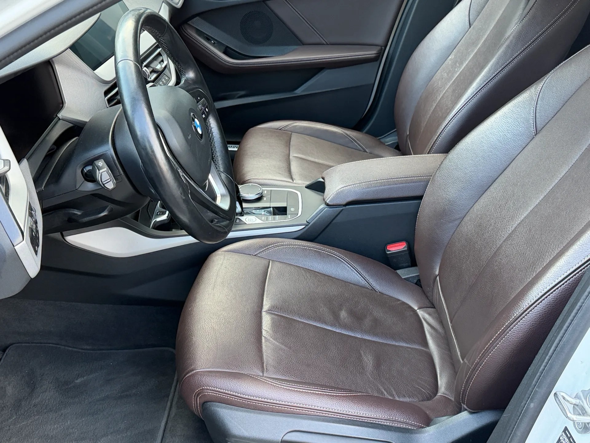 BMW 120i Steptronic-image-8