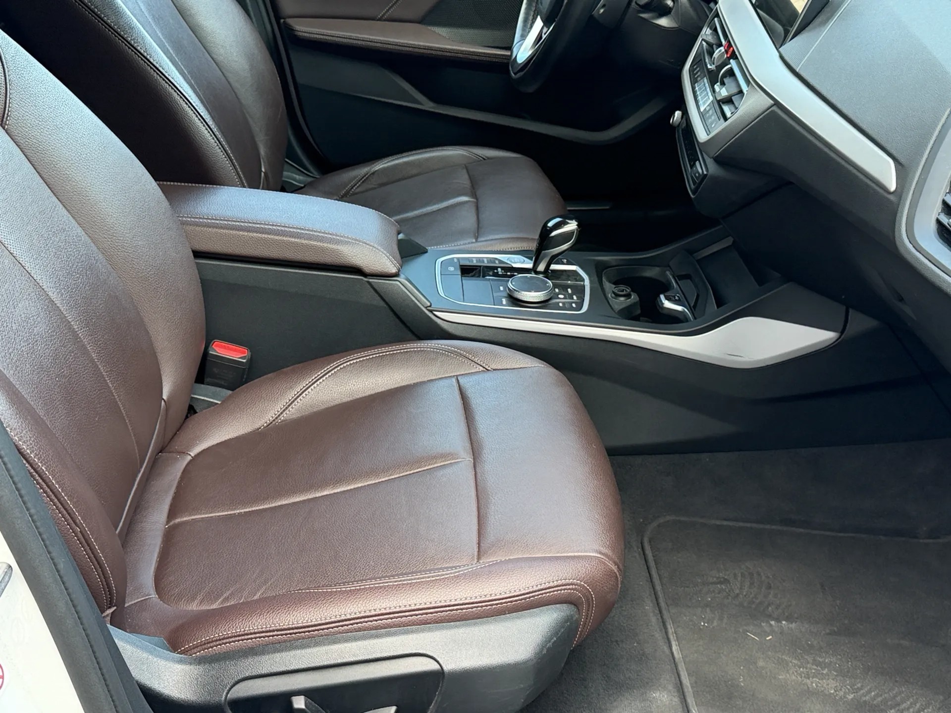 BMW 120i Steptronic-image-9