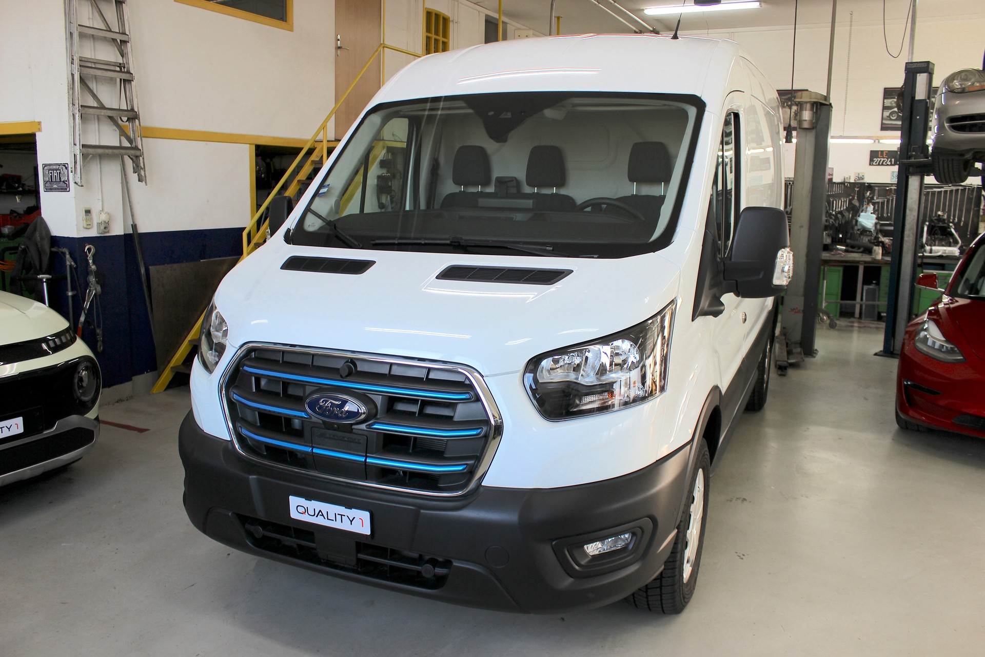 FORD E-Transit Van 350 L2 H2 Trend RWD 68kWh 💥 TOP Ausstattung 💥 Lieferung möglich-showroom-element-2