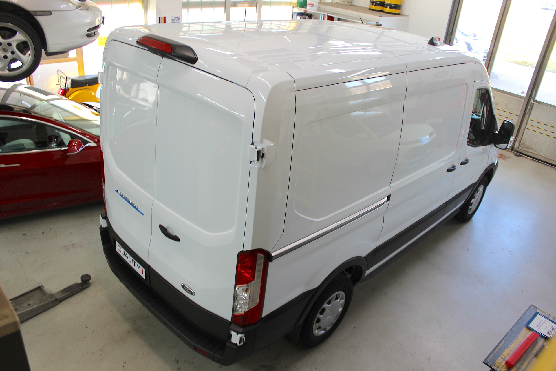 FORD E-Transit Van 350 L2 H2 Trend RWD 68kWh 💥 TOP Ausstattung 💥 Lieferung möglich-image-10
