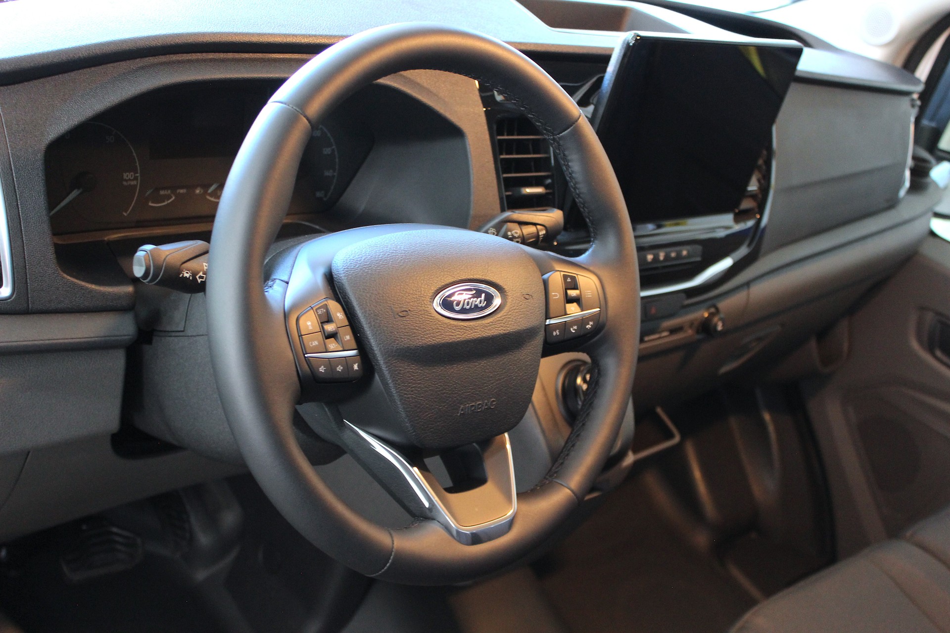 FORD E-Transit Van 350 L2 H2 Trend RWD 68kWh 💥 TOP Ausstattung 💥 Lieferung möglich-image-27