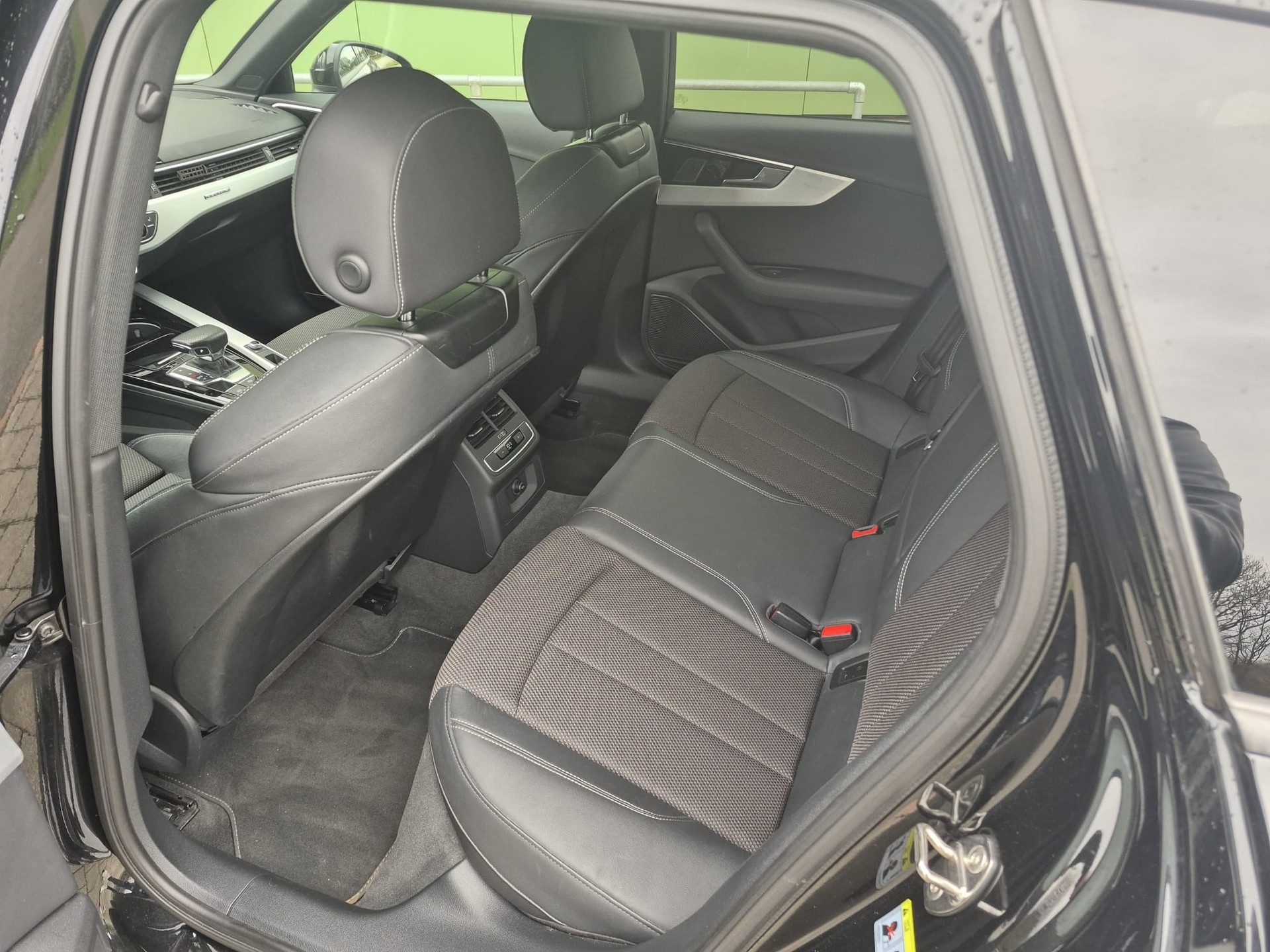 AUDI A4 Avant 50 TDI S line quattro tiptronic-image-10