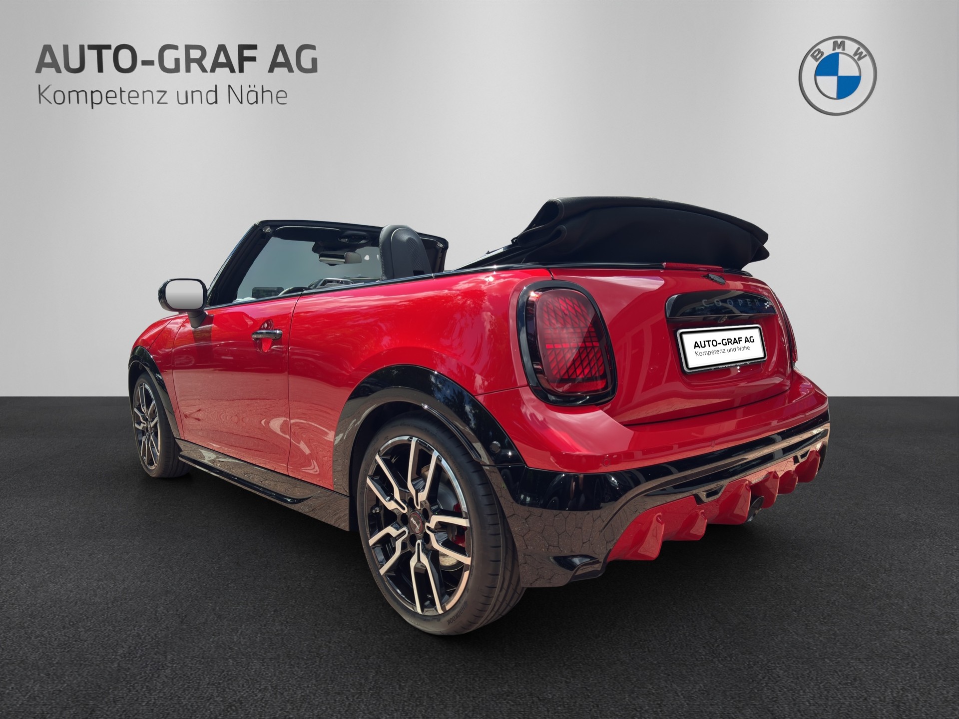 MINI JCW Cabrio-showroom-element-2