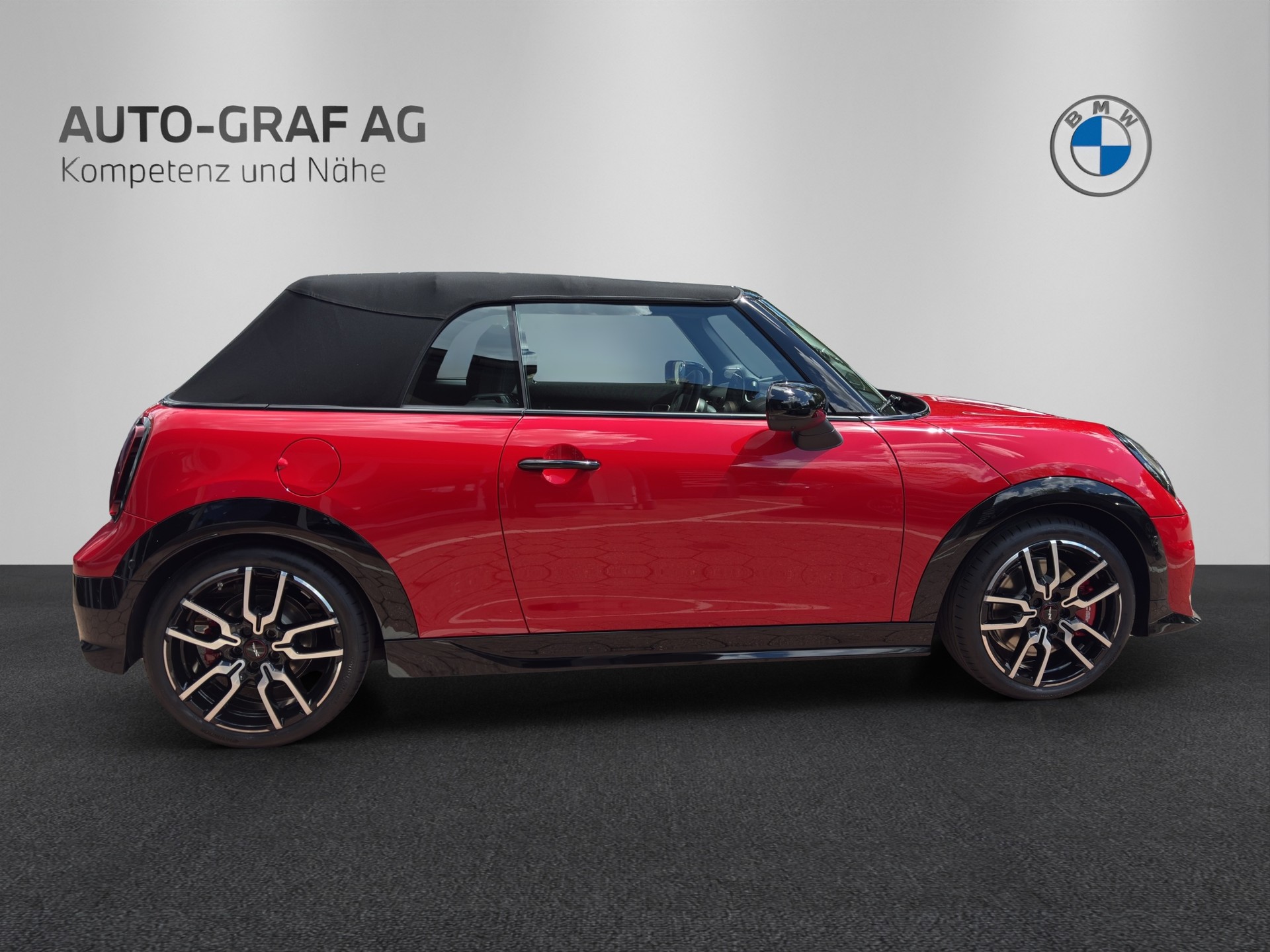 MINI JCW Cabrio-image-5