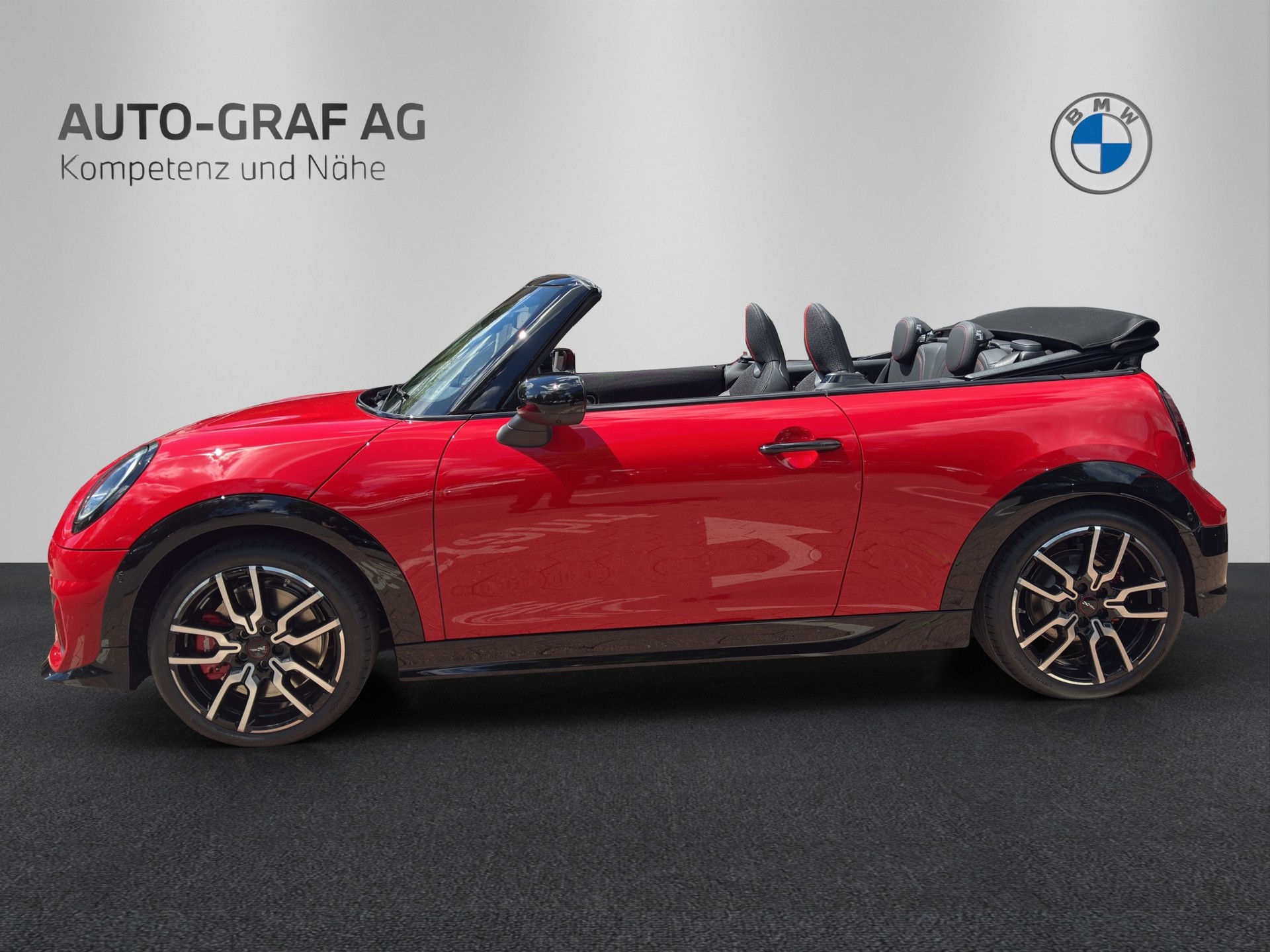 MINI JCW Cabrio-showroom-element-1