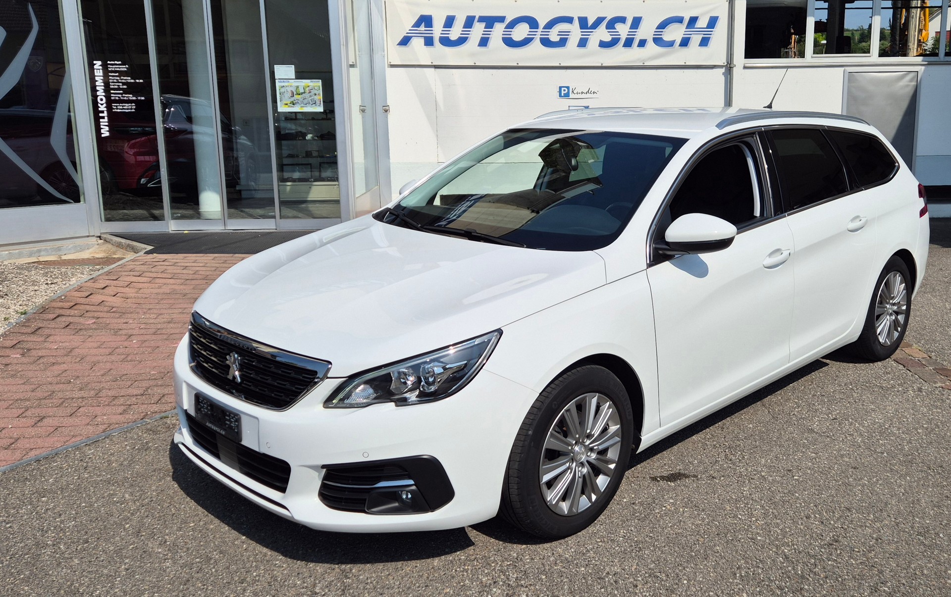 PEUGEOT 308 SW 1.5BHDI AllureEAT8-image-9