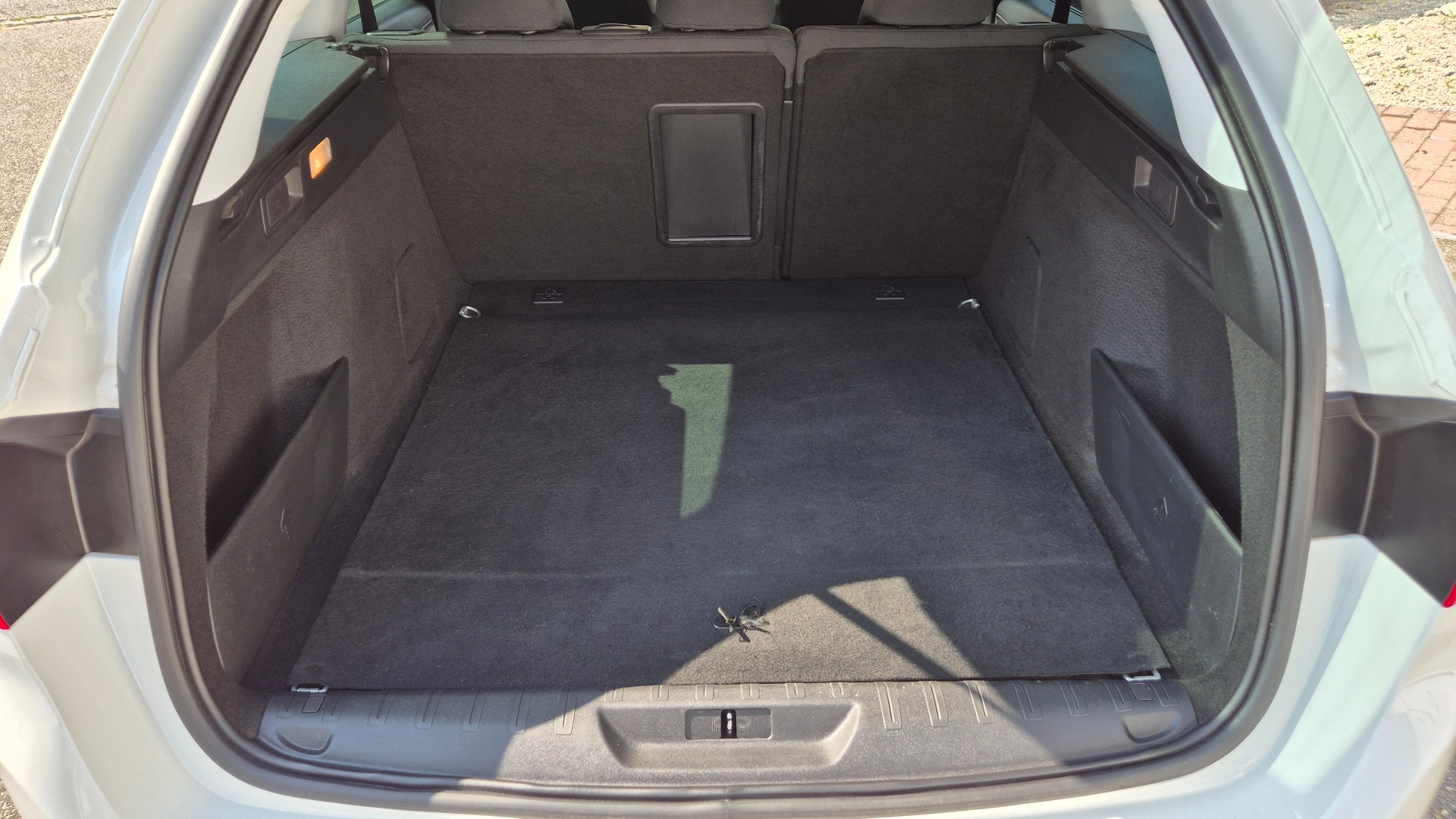 PEUGEOT 308 SW 1.5BHDI AllureEAT8-image-10