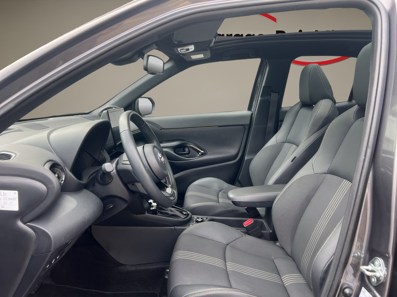 TOYOTA Yaris Cross 1.5 VVT-i HSD Adventure AWD-i-image-8