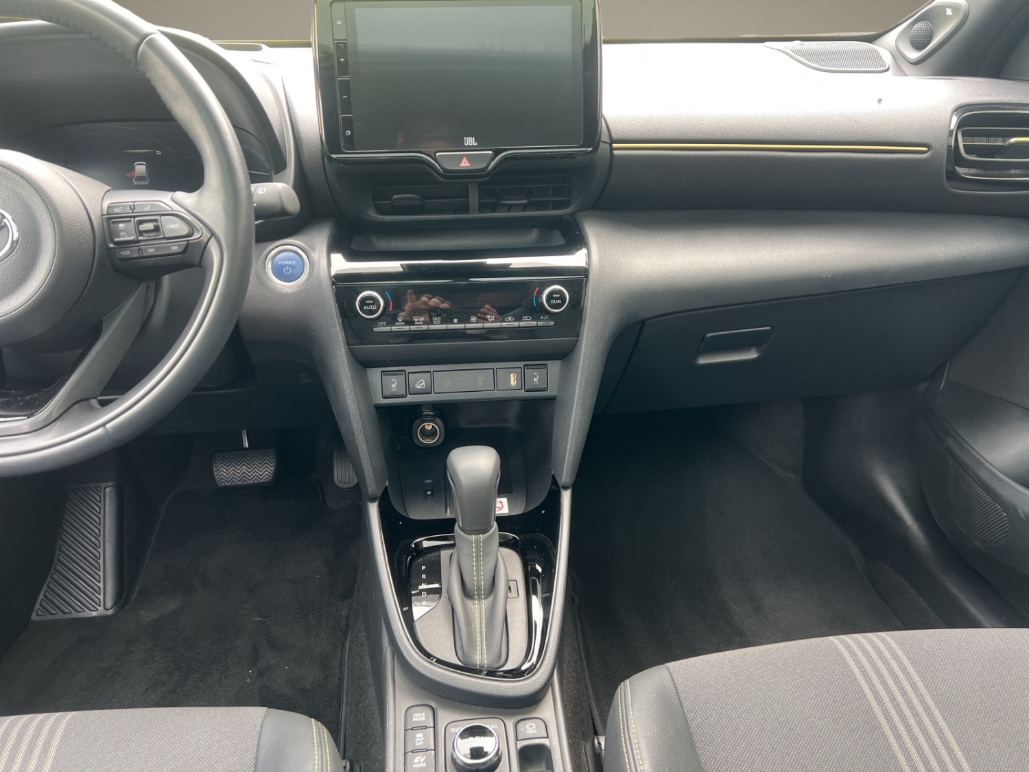 TOYOTA Yaris Cross 1.5 VVT-i HSD Adventure AWD-i-image-10