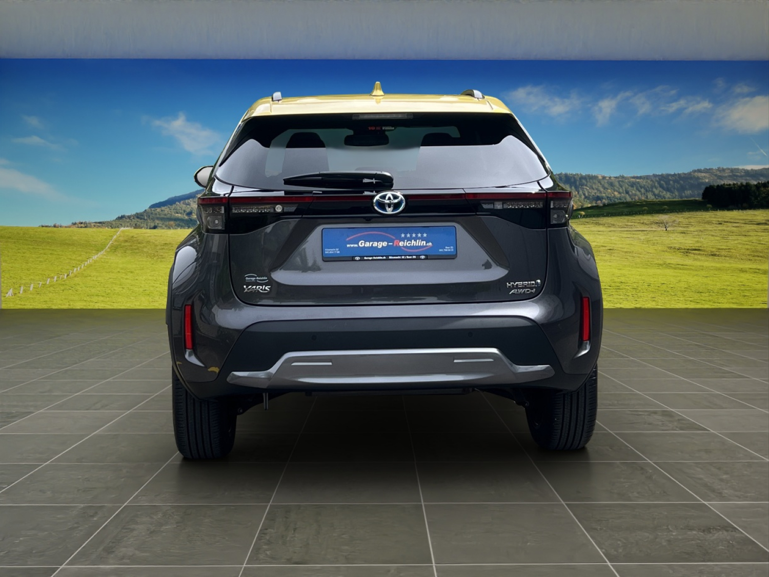 TOYOTA Yaris Cross 1.5 VVT-i HSD Adventure AWD-i-showroom-element-3