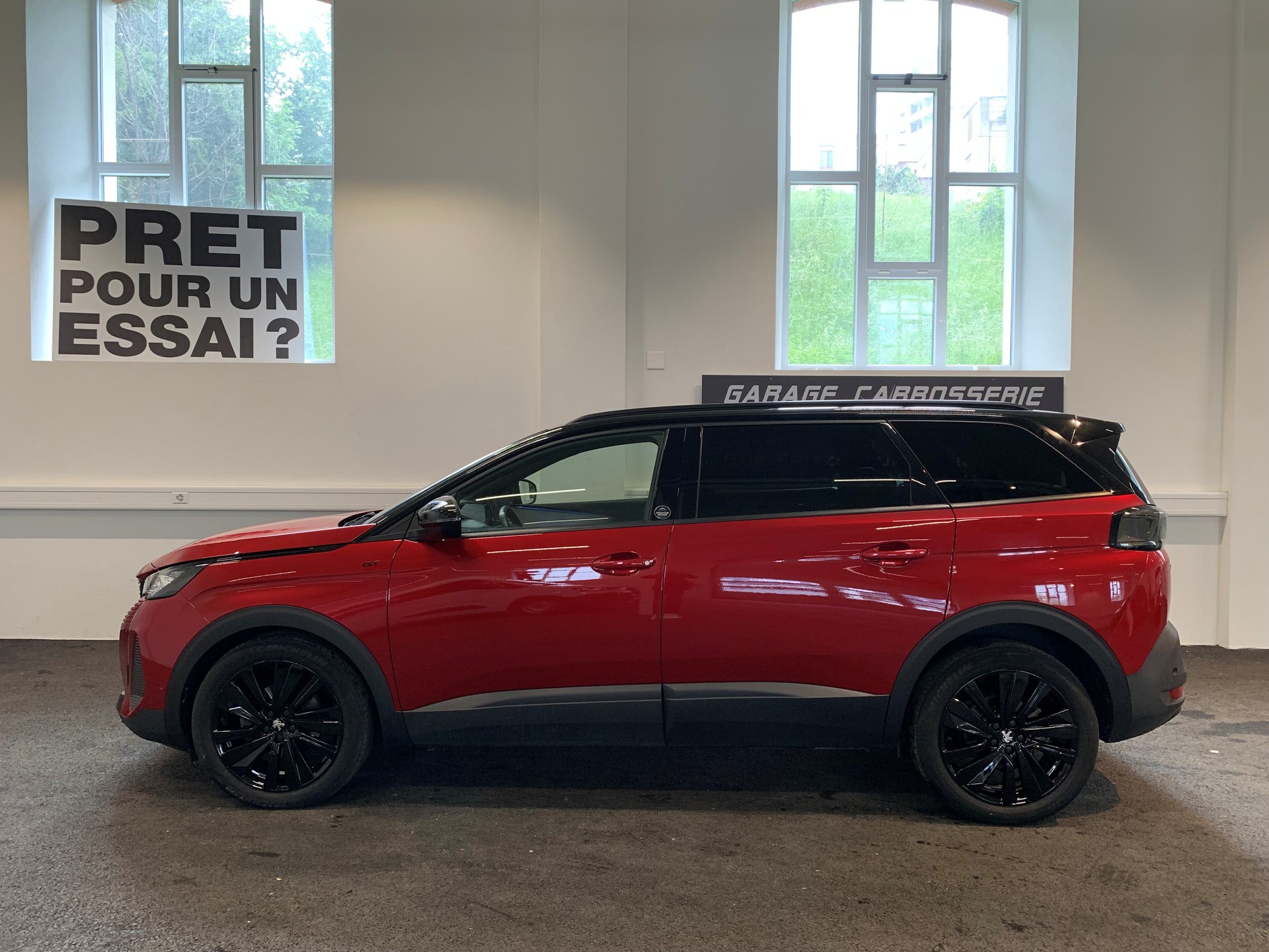 PEUGEOT 5008 1.6 Pure Tech GT Pack EAT8-image-4