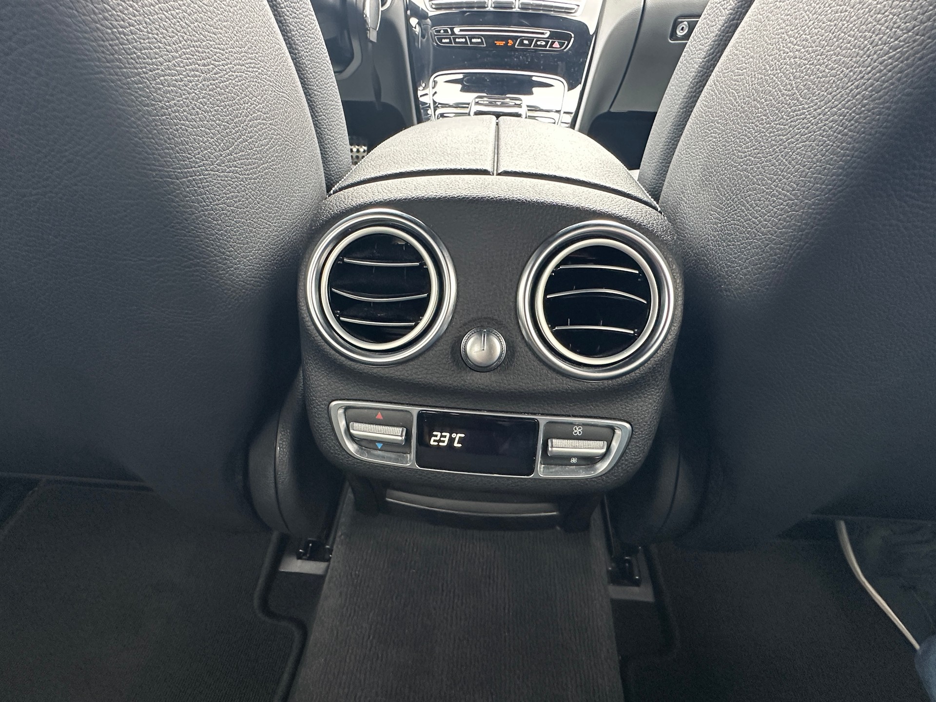 MERCEDES-BENZ C 300 AMG Line 7G-Tronic-image-15
