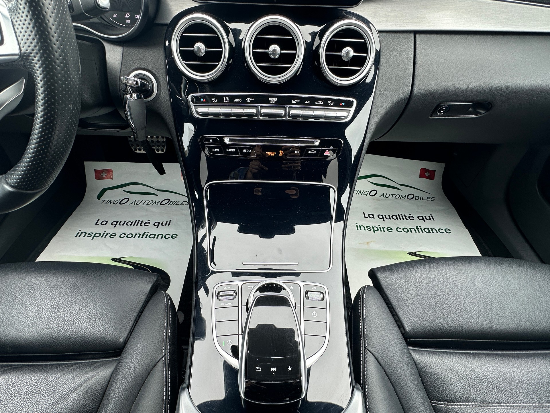 MERCEDES-BENZ C 300 AMG Line 7G-Tronic-image-17