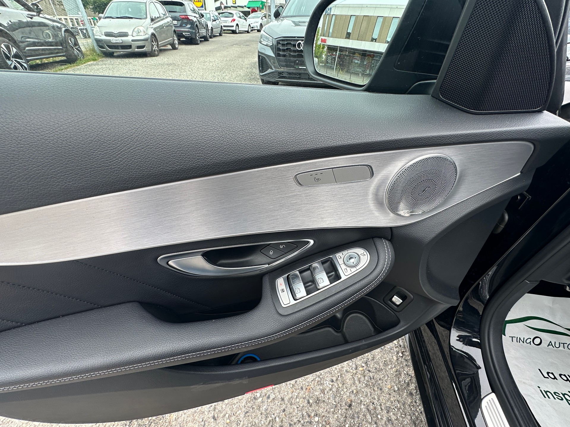 MERCEDES-BENZ C 300 AMG Line 7G-Tronic-image-12
