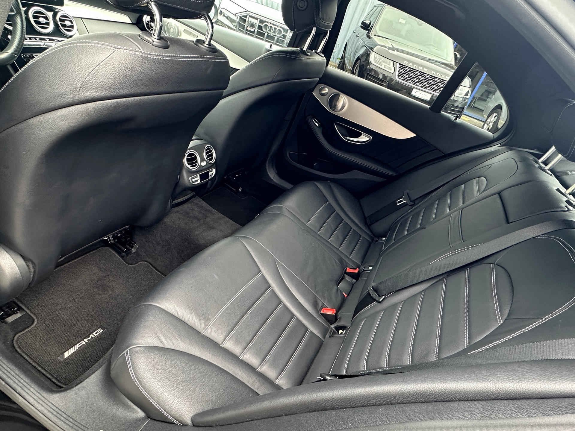 MERCEDES-BENZ C 300 AMG Line 7G-Tronic-image-9