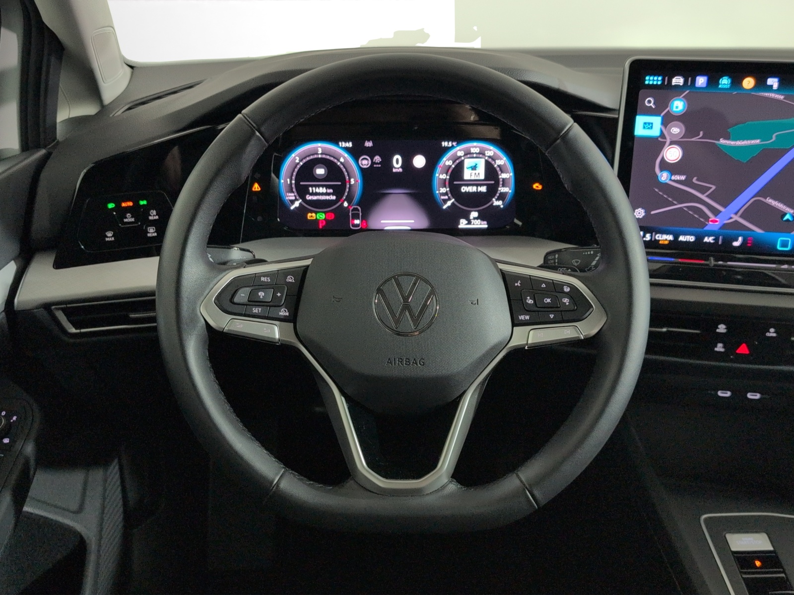 VW Golf Variant 2.0 TDI Life DSG-image-11