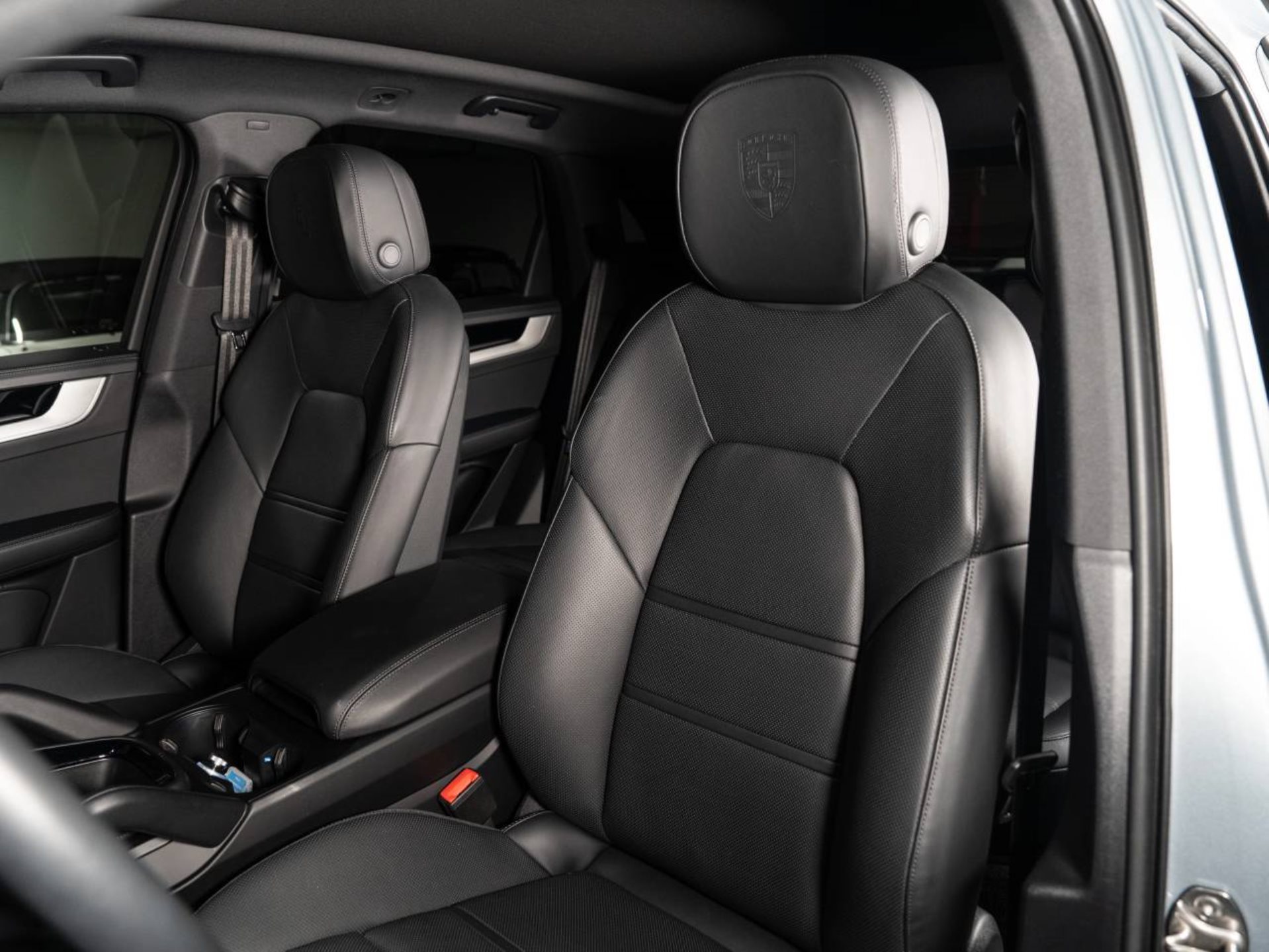 PORSCHE Cayenne S E-Hybrid-image-4