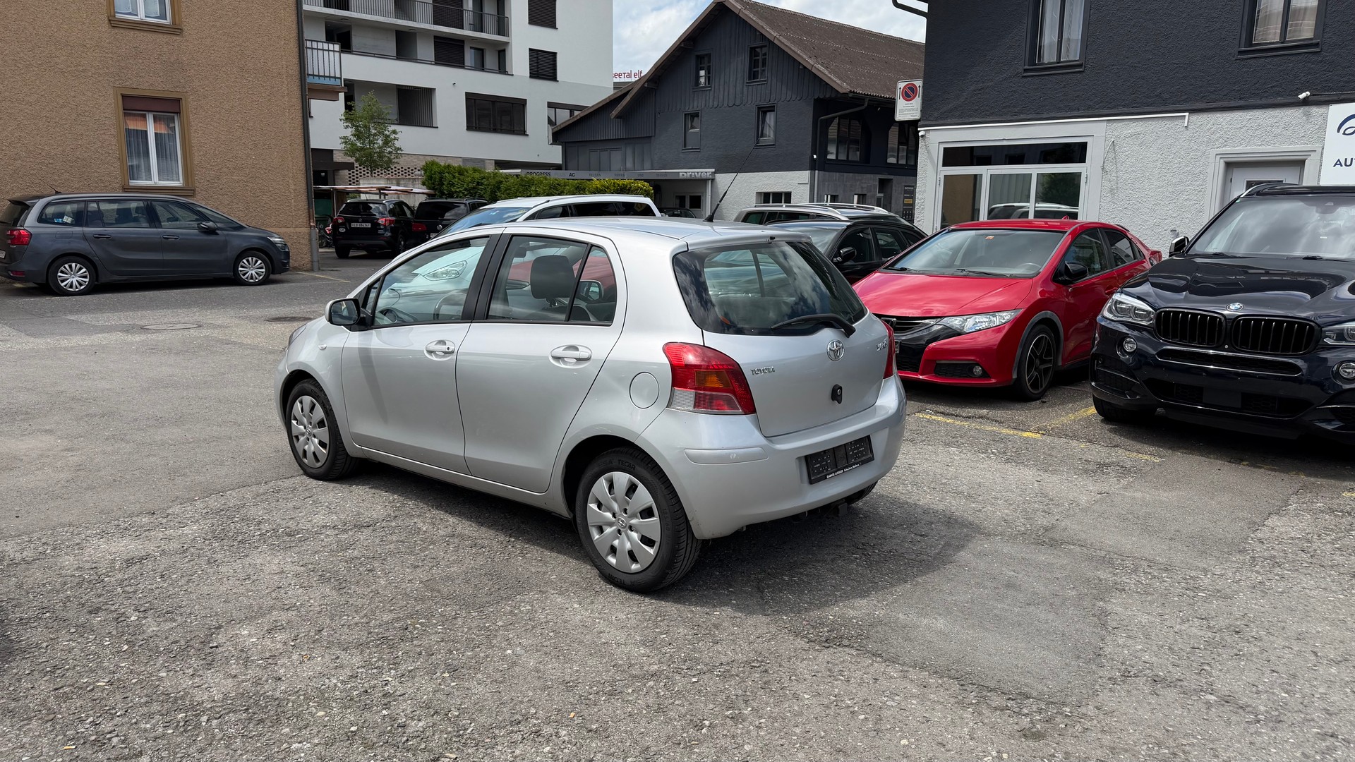 TOYOTA Yaris 1.33 Linea Terra-image-3