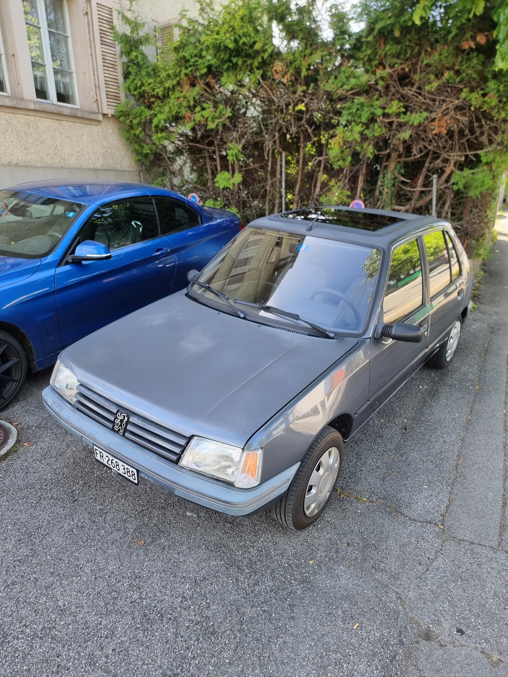 PEUGEOT 205 1.9 Automatic-image-1