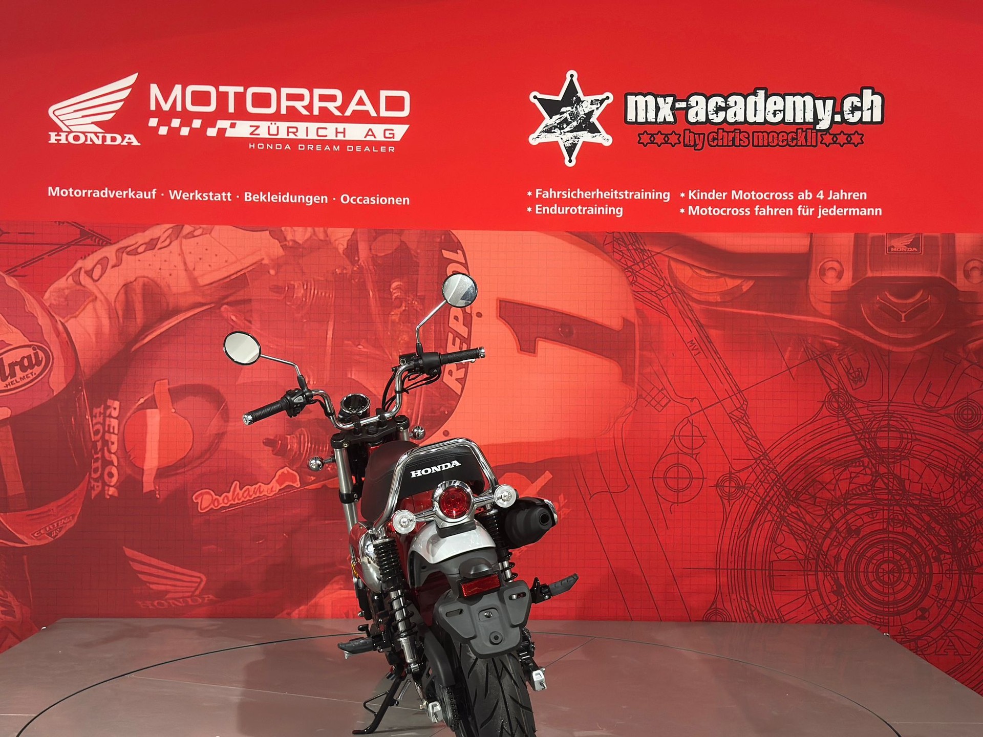 HONDA ***ST 125 Dax***Rot***Vorführmodell-image-3
