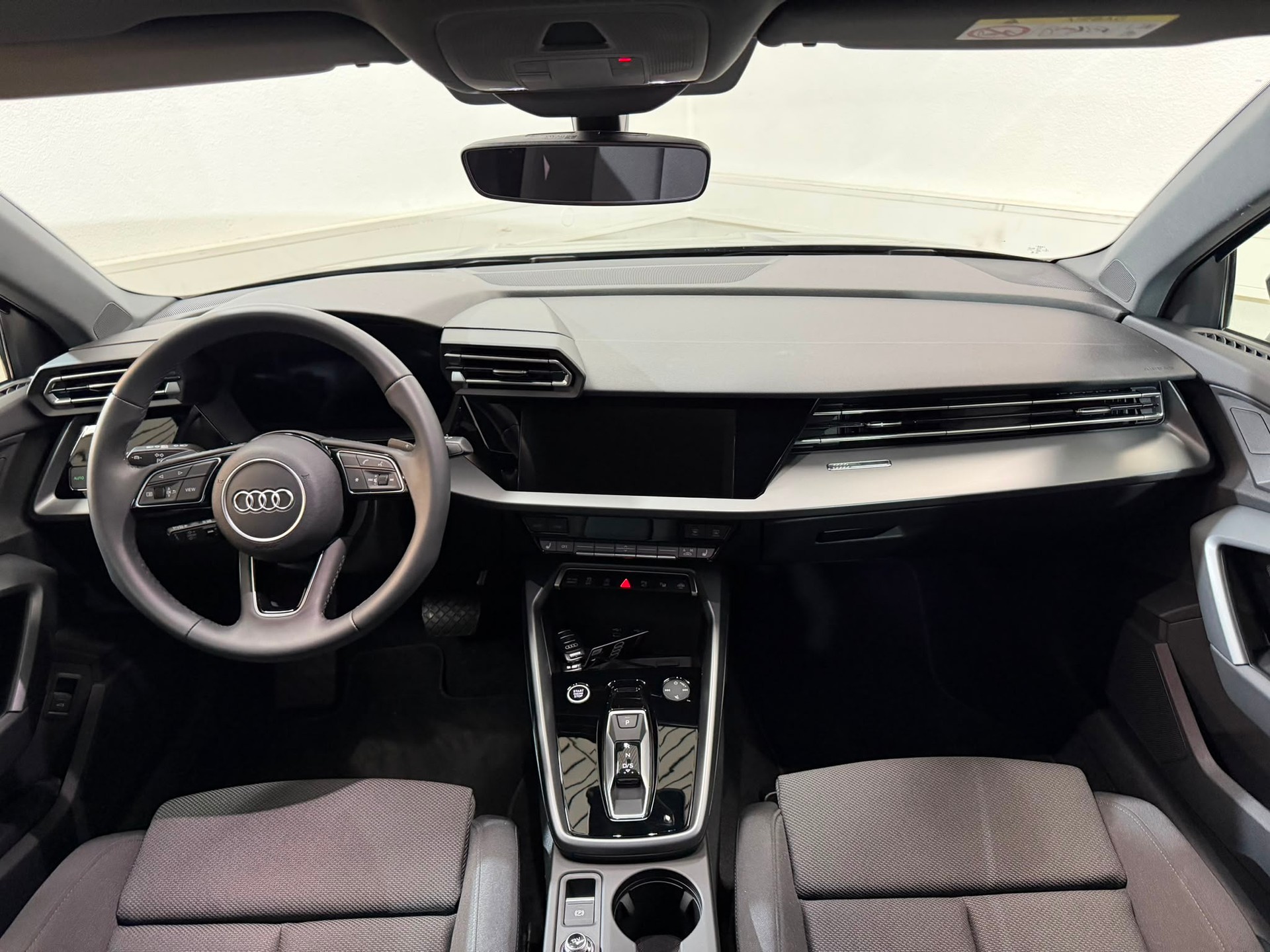 AUDI Limousine 2.0 TDI S-Tronic-image-9