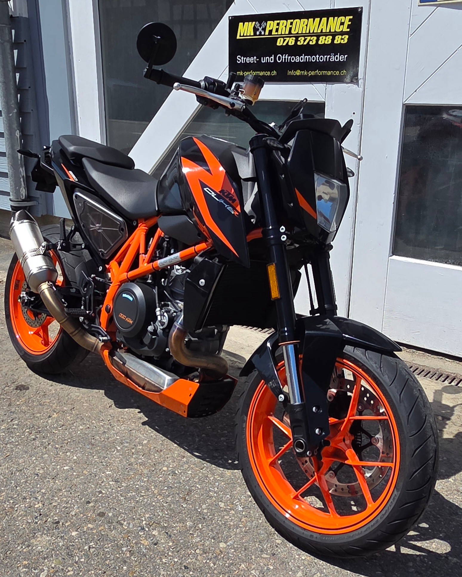 KTM 690 Duke R ABS-image-1