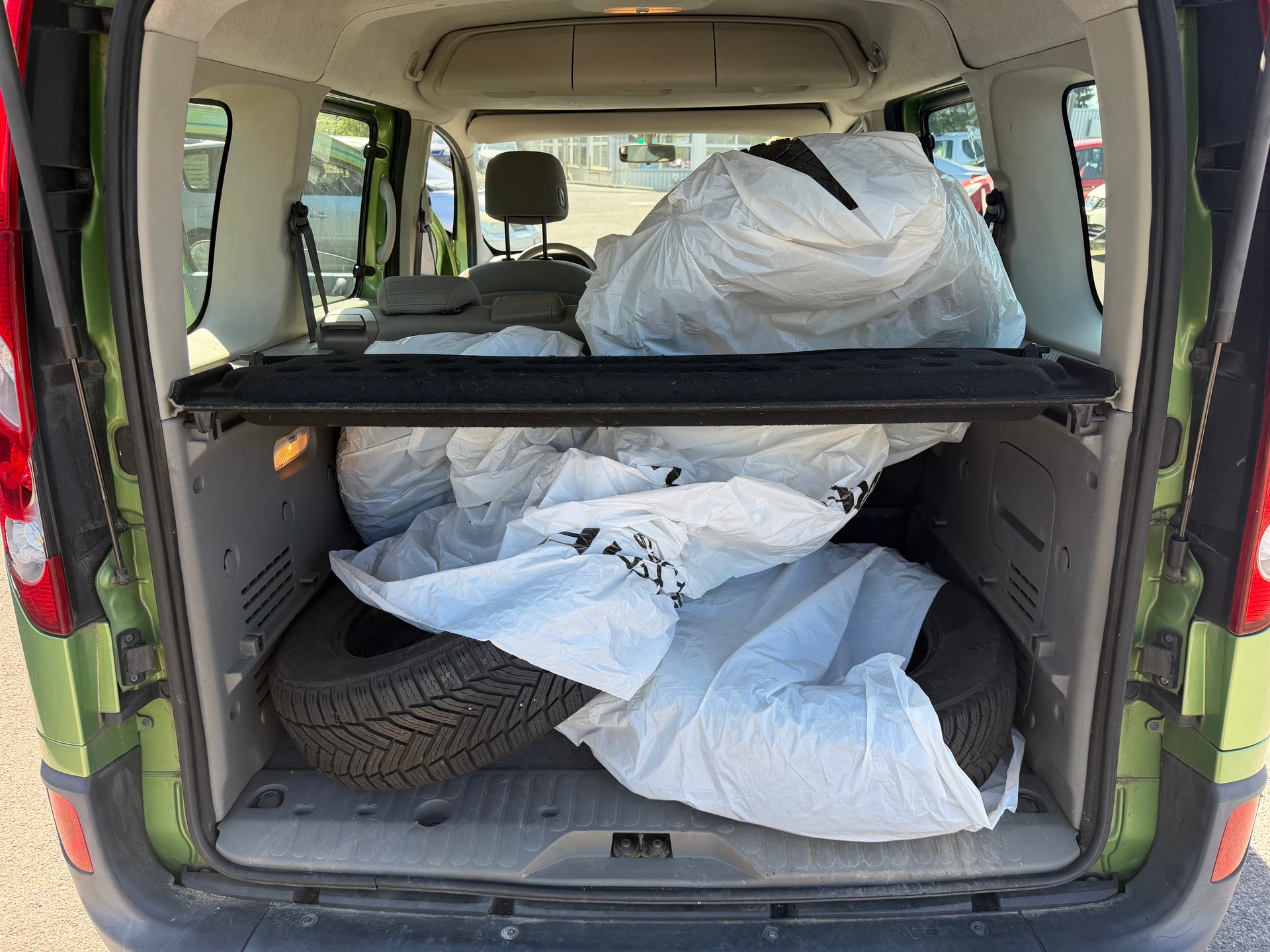RENAULT Kangoo 1.6 16V Expression Automatic-image-8