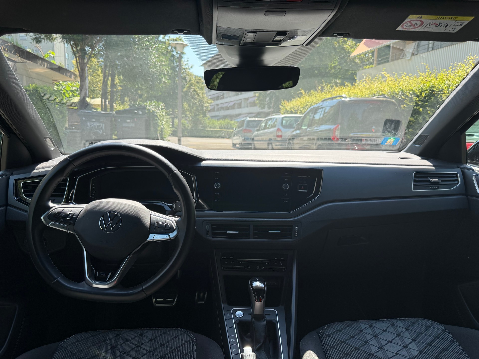 VW 1.0 TSI R-Line DSG-image-5