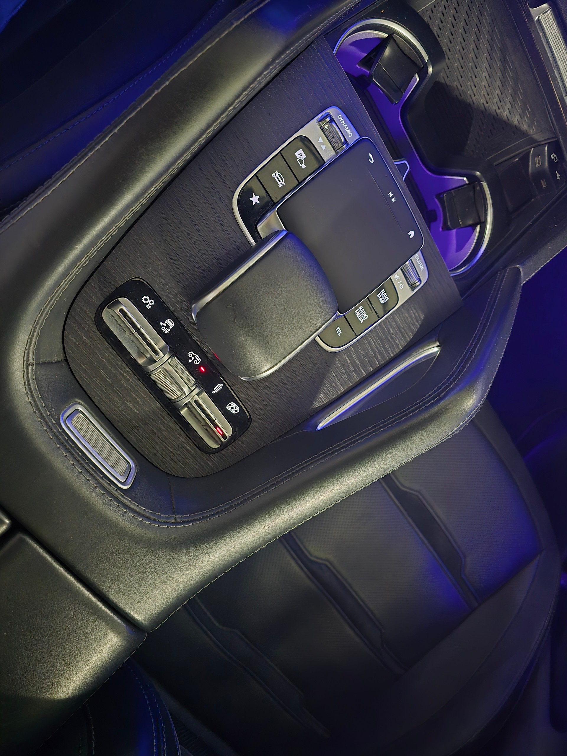 MERCEDES-BENZ GLE 53 AMG 4Matic+ 9G-Speedshift CH-Fahrzeug-image-22