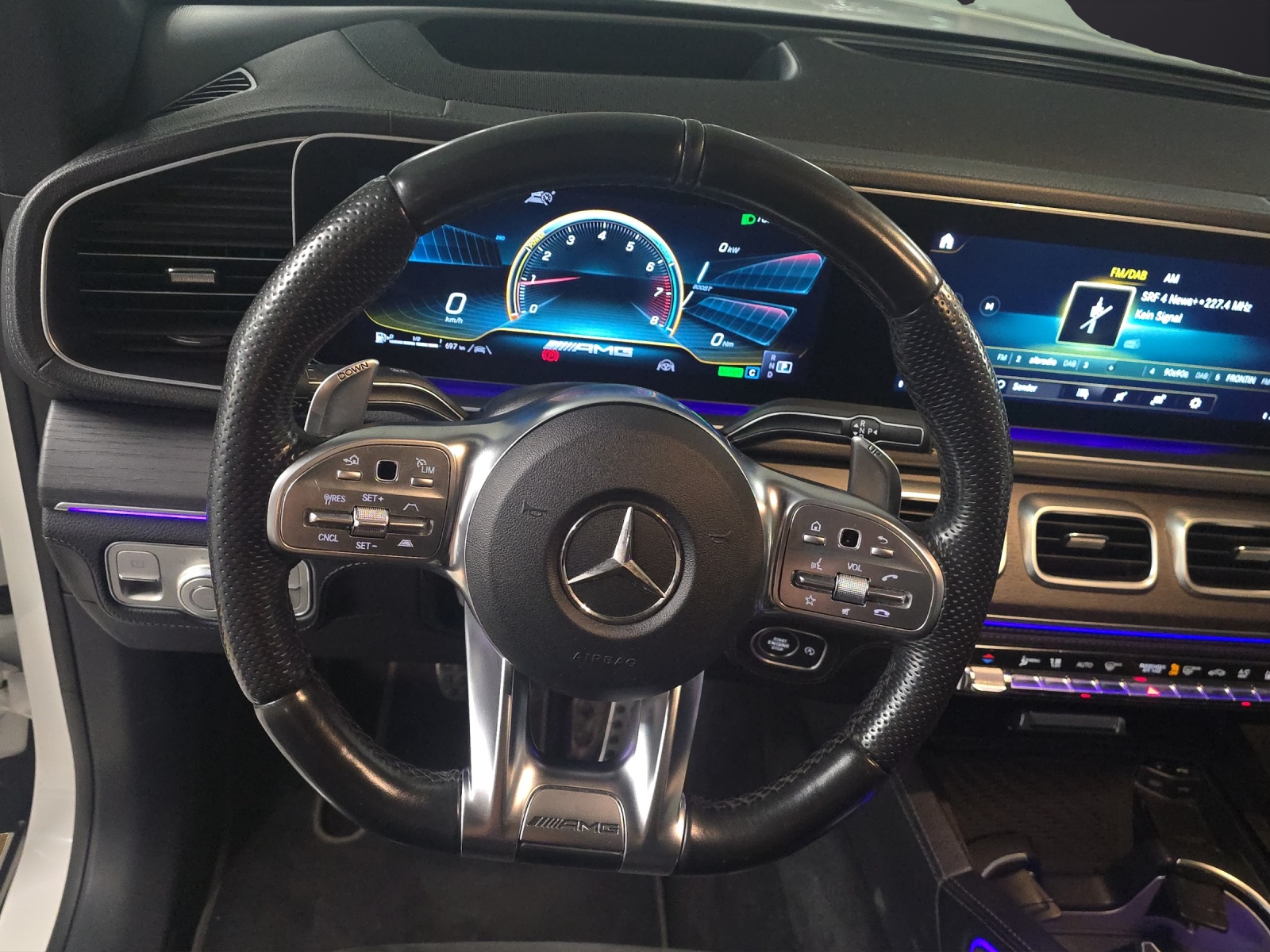 MERCEDES-BENZ GLE 53 AMG 4Matic+ 9G-Speedshift CH-Fahrzeug-image-12