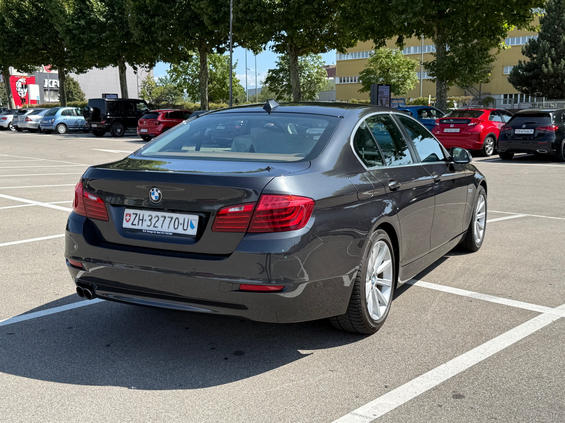 BMW 520d Luxury Line Steptronic-image-4