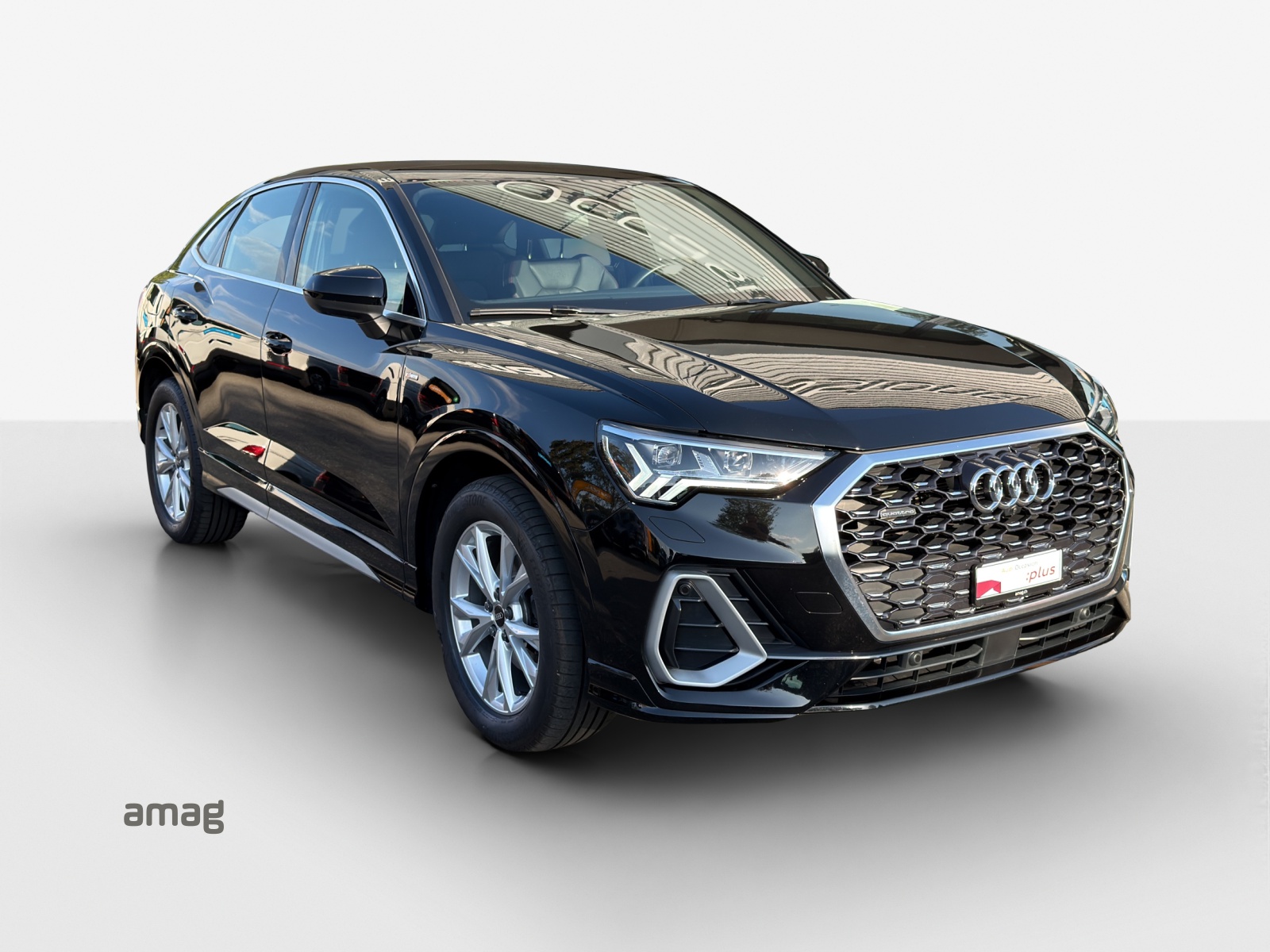 AUDI Q3 Sportback 35 TDI S line Attraction quattro S-tronic-image-5
