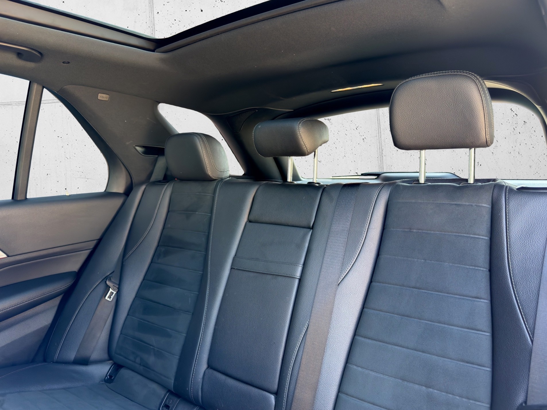 MERCEDES-BENZ GLE 350 e 4Matic AMG Line 9G-Tronic-image-25