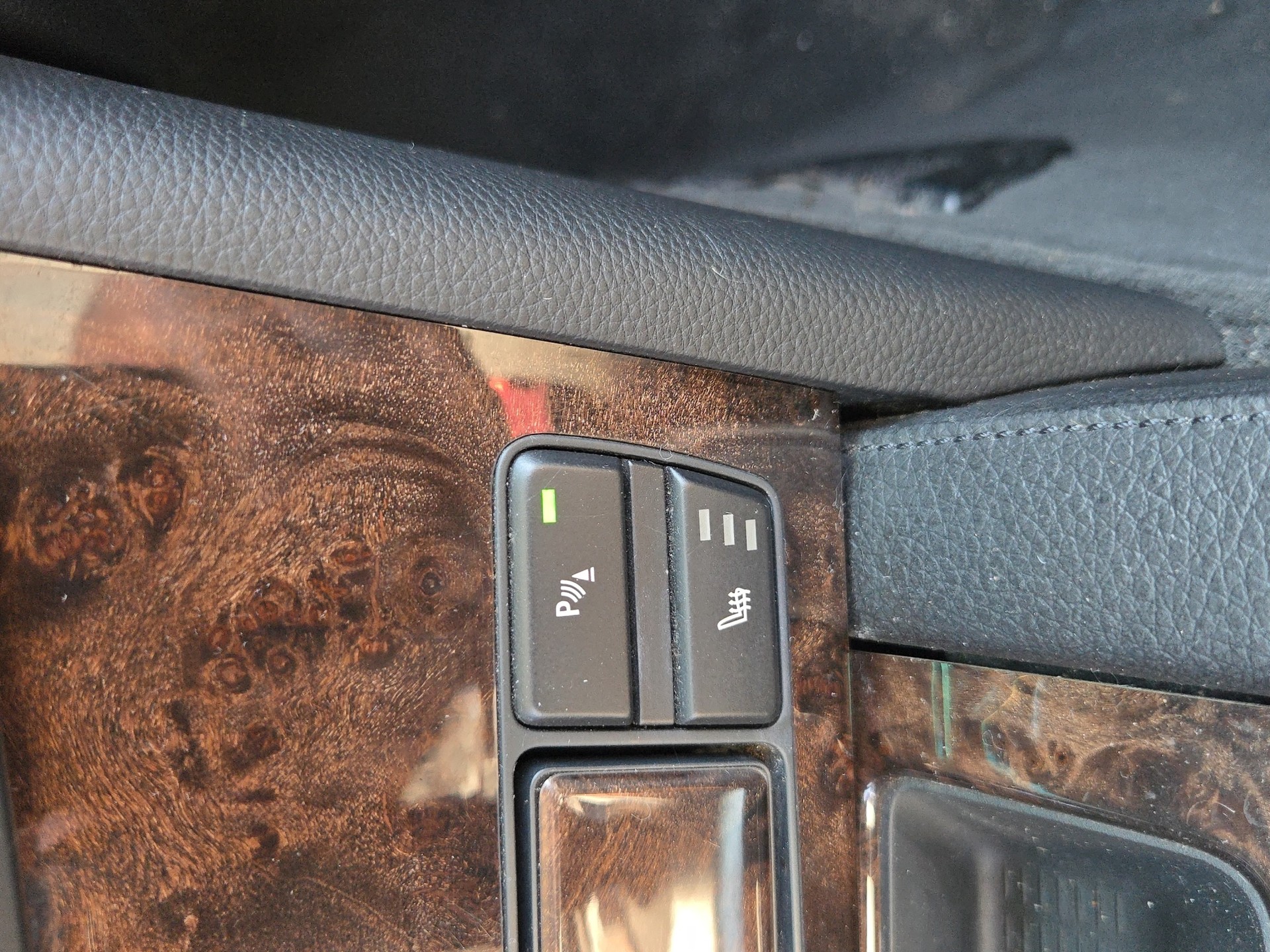 BMW 530i Steptronic-showroom-element-2