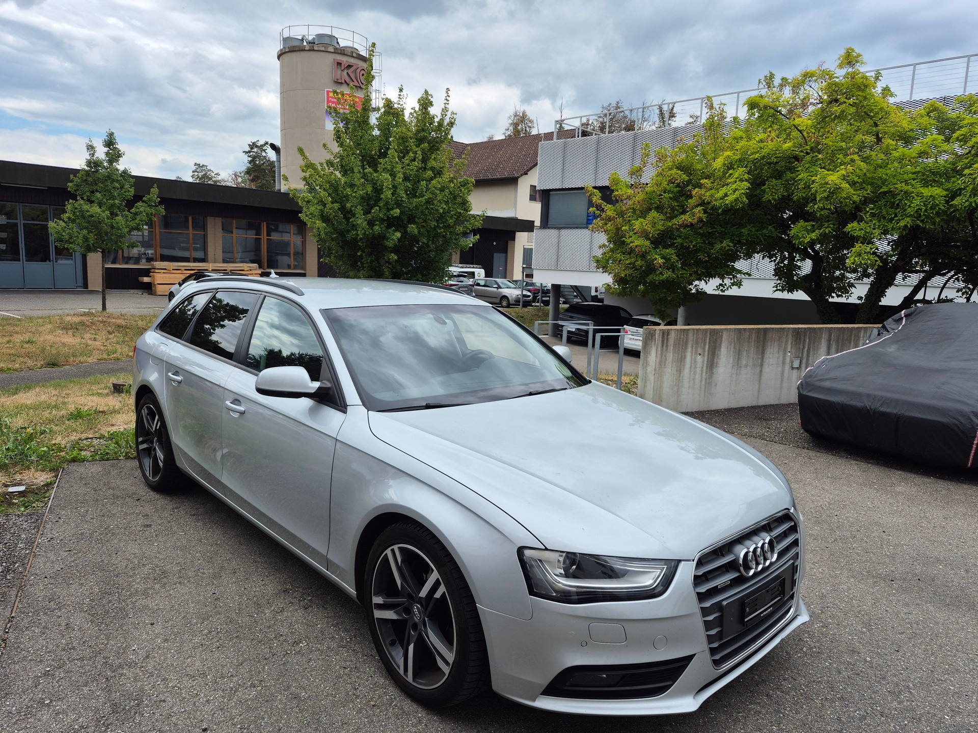 AUDI A4 Avant 3.0 TDI quattro S-tronic-image-2