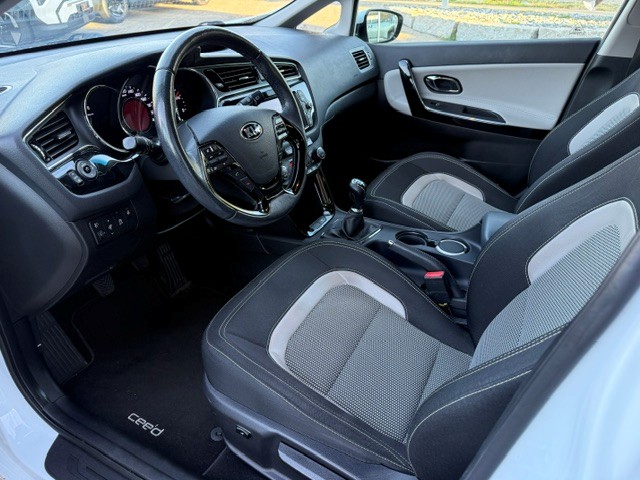 KIA Cee'd 1.0 T-GDi Swiss Champion-image-4