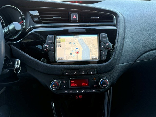 KIA Cee'd 1.0 T-GDi Swiss Champion-image-8