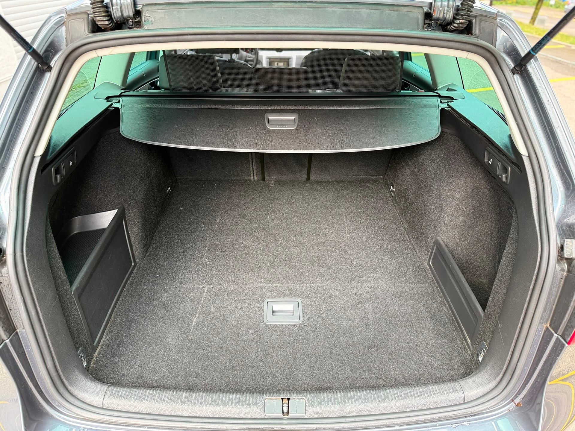 VW Passat Variant 2.0 TDI 177 BlueMT High.DSG 4m-image-21