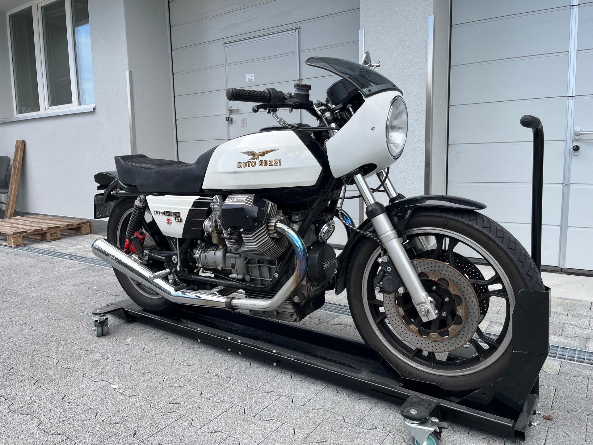 MOTO GUZZI 850 LE MANS III-image-5