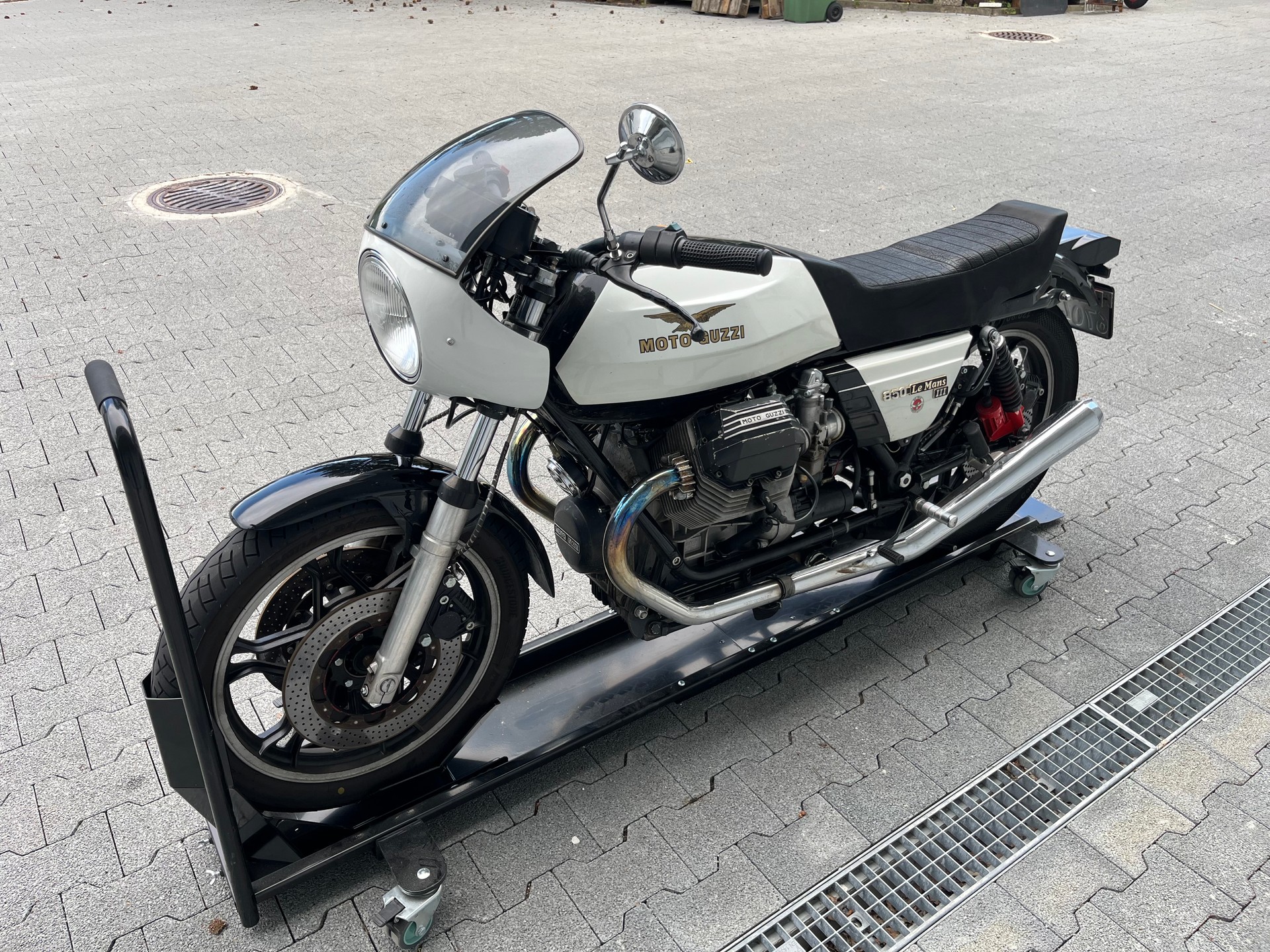 MOTO GUZZI 850 LE MANS III-image-4