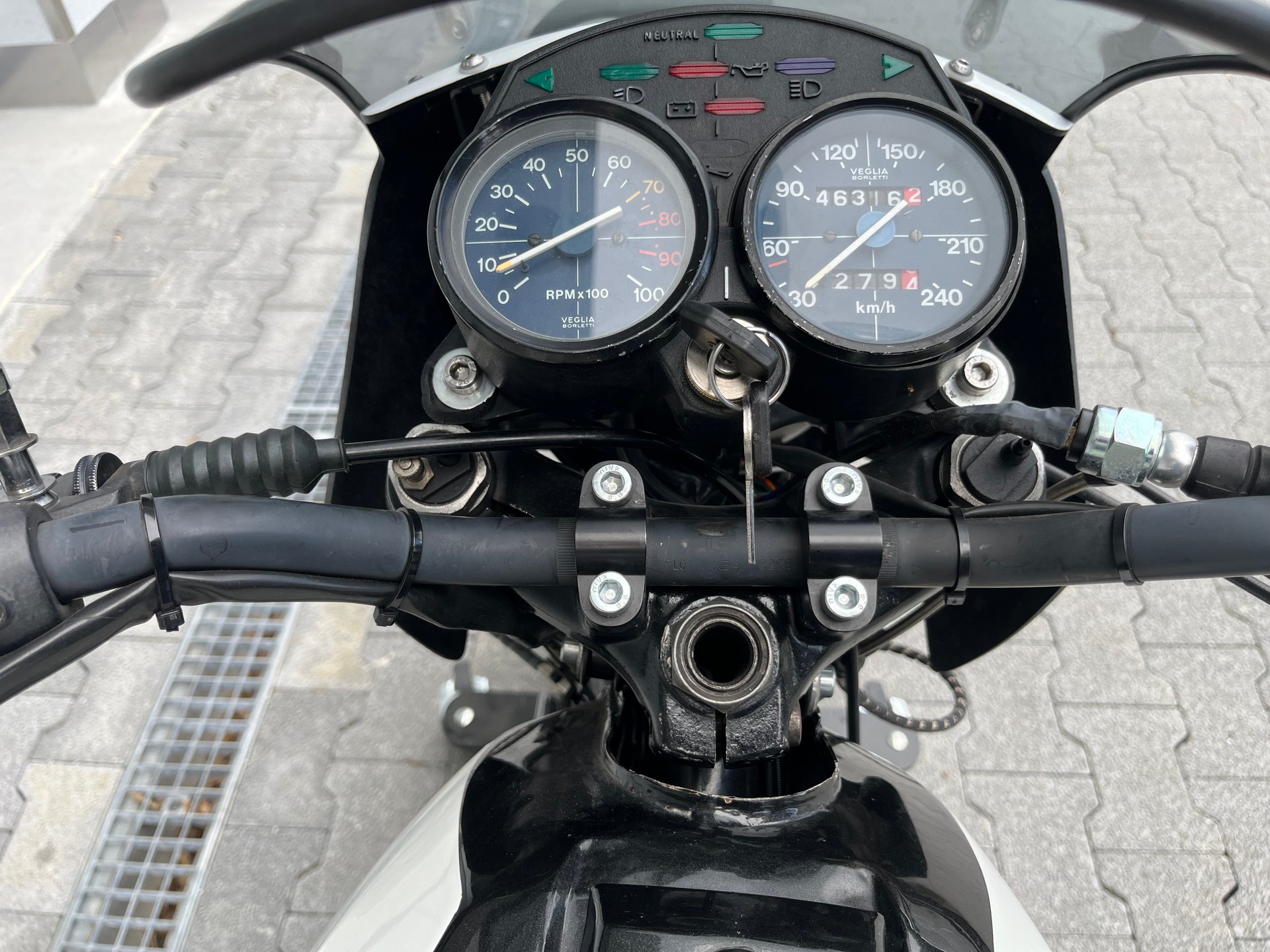 MOTO GUZZI 850 LE MANS III-image-1