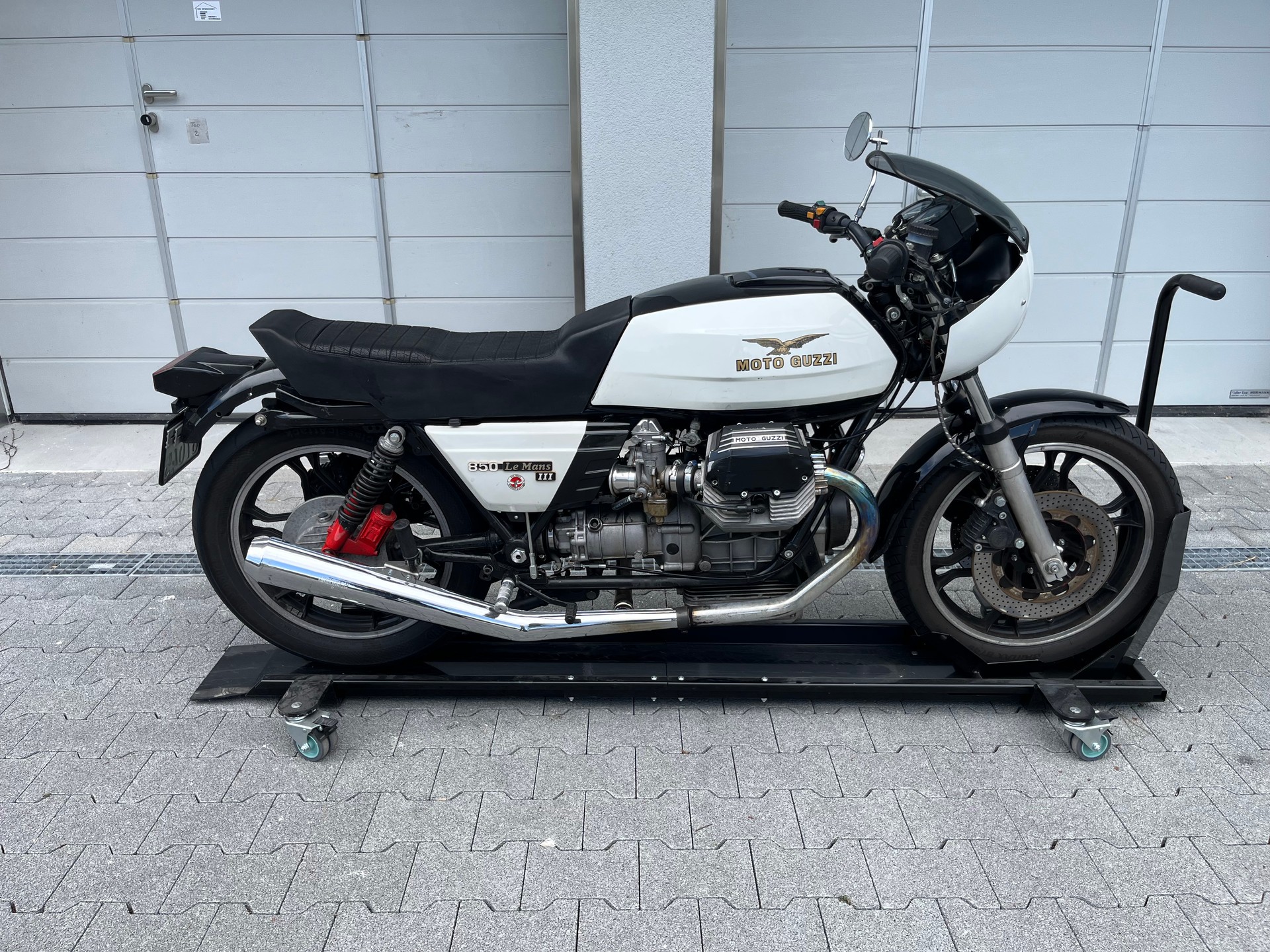 MOTO GUZZI 850 LE MANS III-image-0
