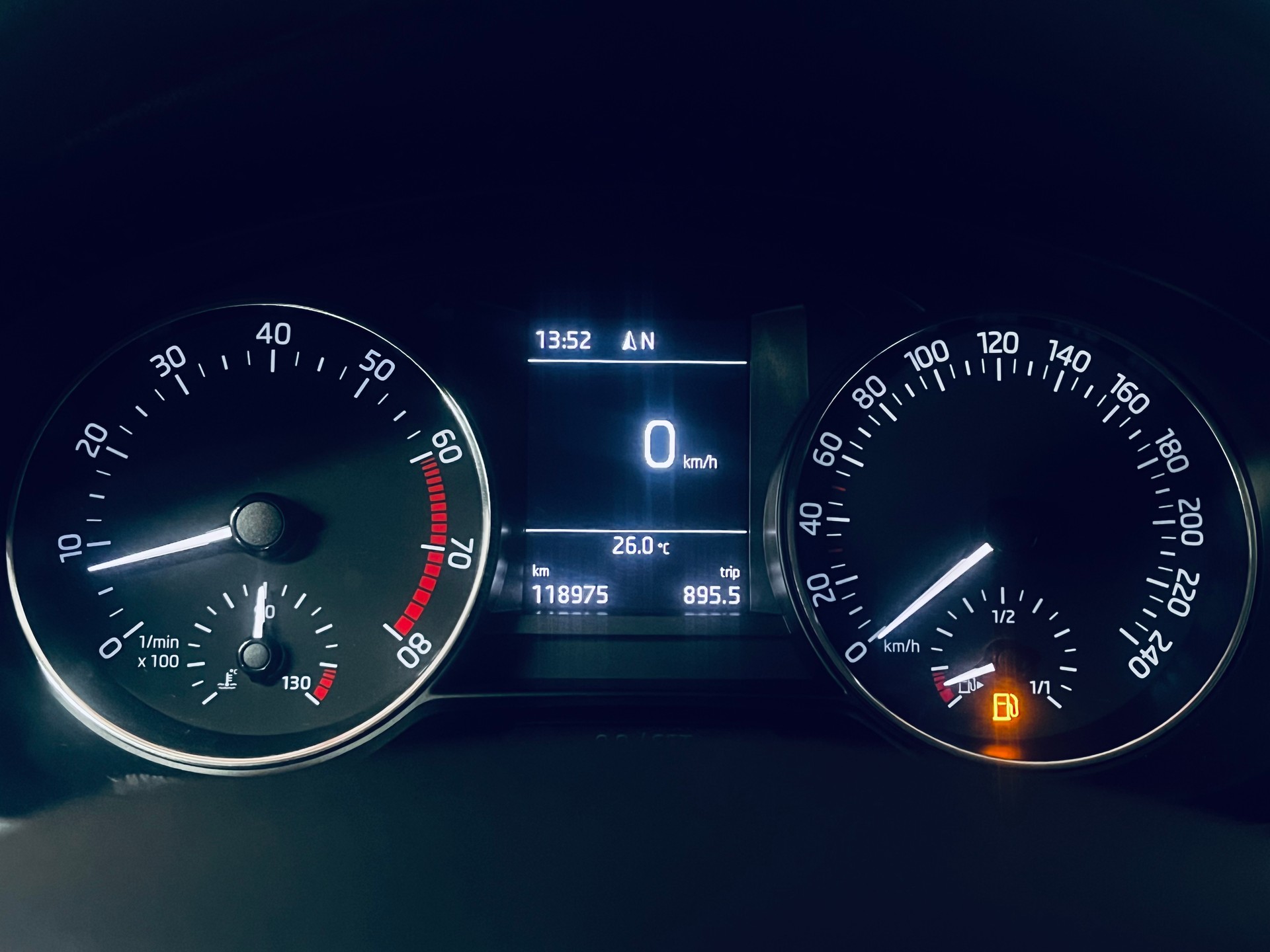 SKODA Rapid Spaceback 1.2 TSI Ambition-image-15
