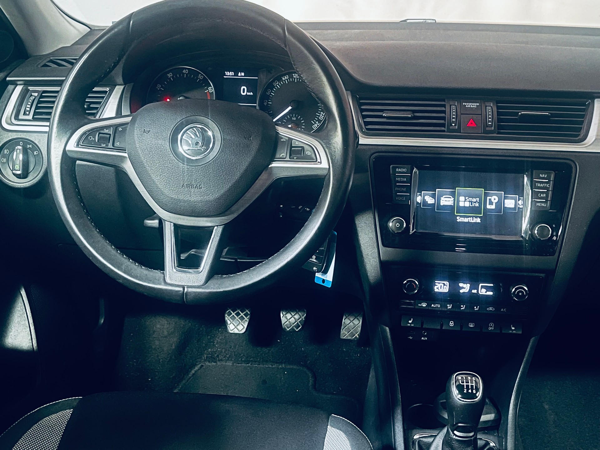 SKODA Rapid Spaceback 1.2 TSI Ambition-image-14
