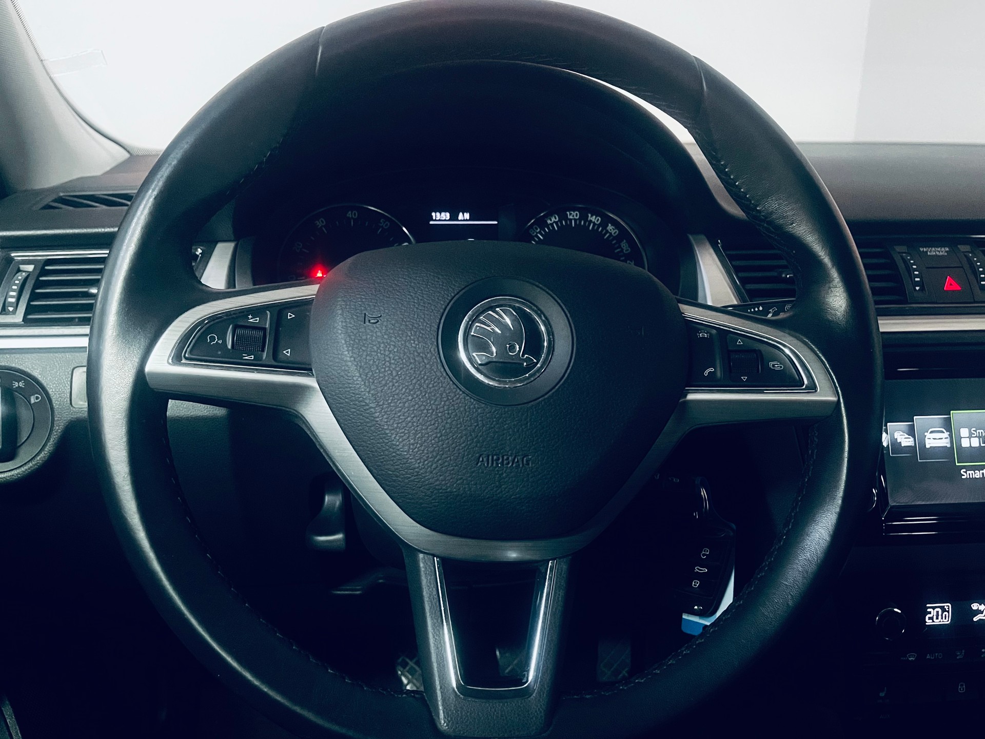 SKODA Rapid Spaceback 1.2 TSI Ambition-image-16