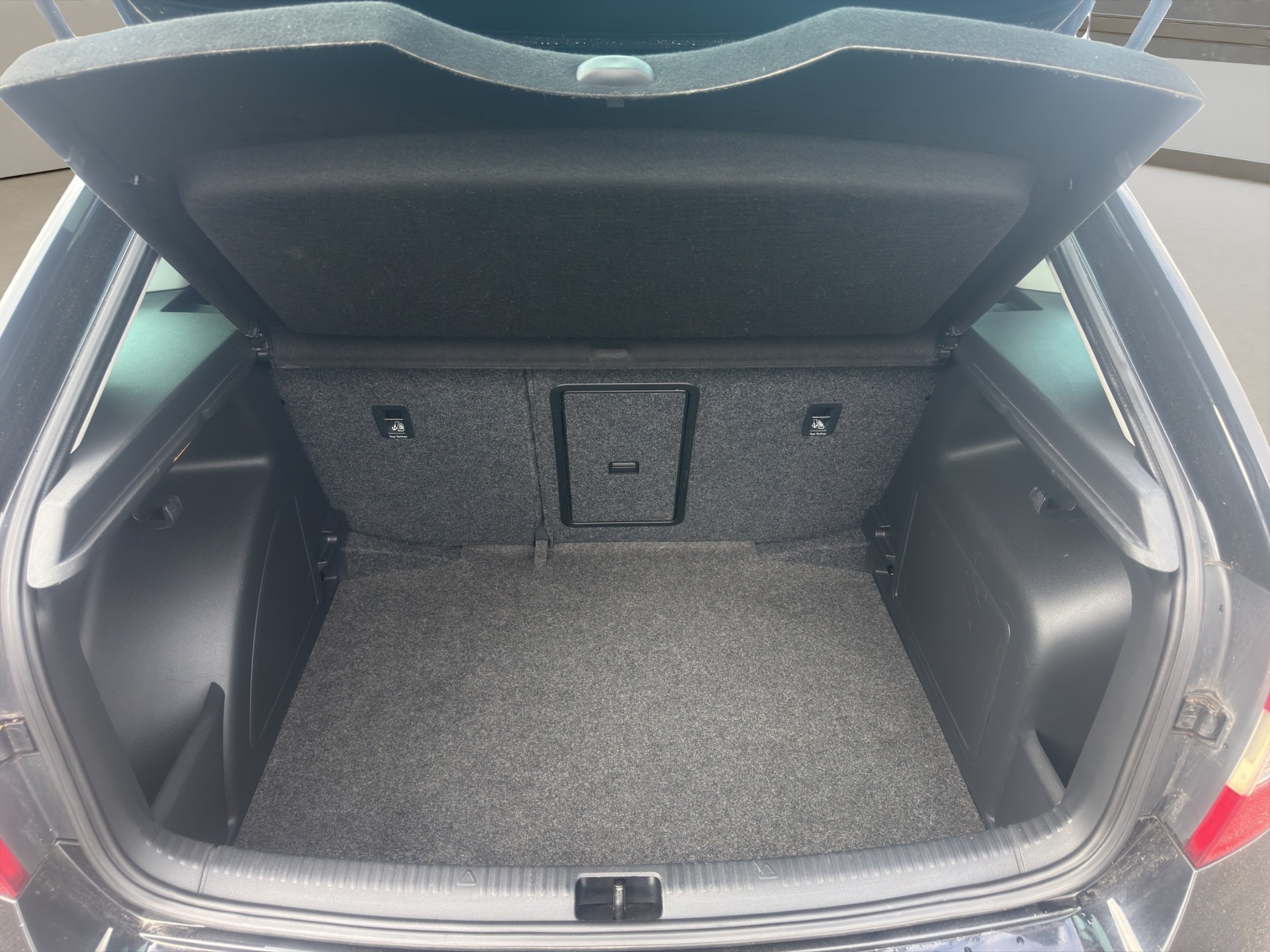 SKODA Rapid Spaceback 1.4 TSI Elegance DSG-image-10