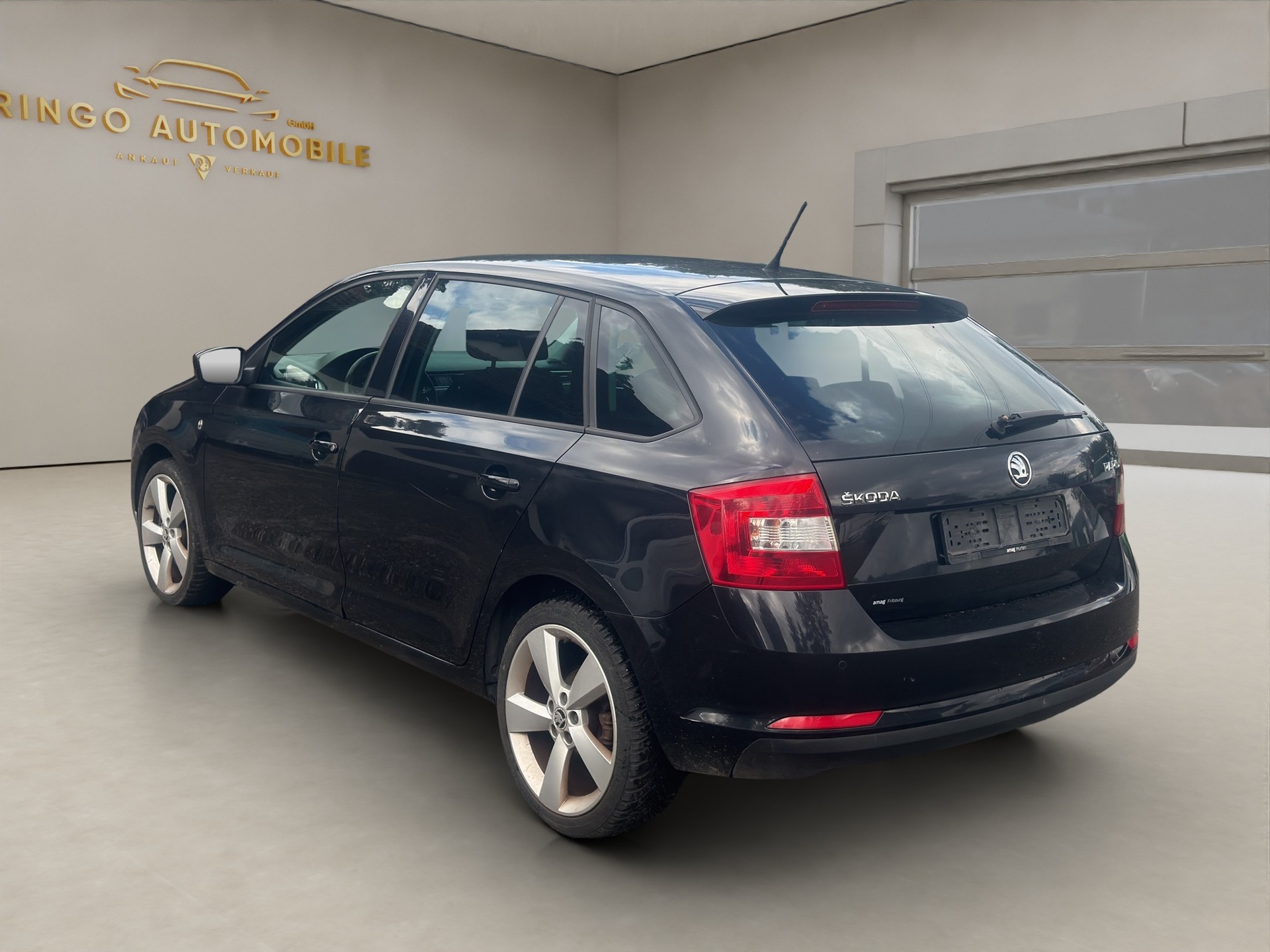SKODA Rapid Spaceback 1.4 TSI Elegance DSG-showroom-element-3